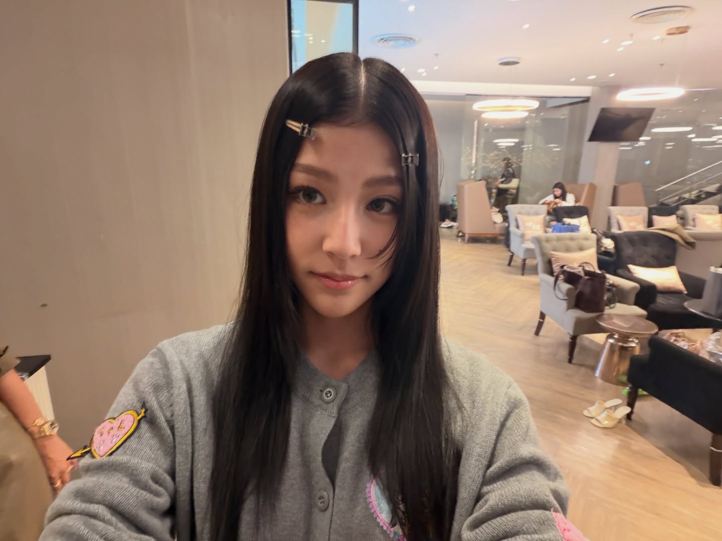 ใบปอ - ธิติยา จิระพรศิลป์