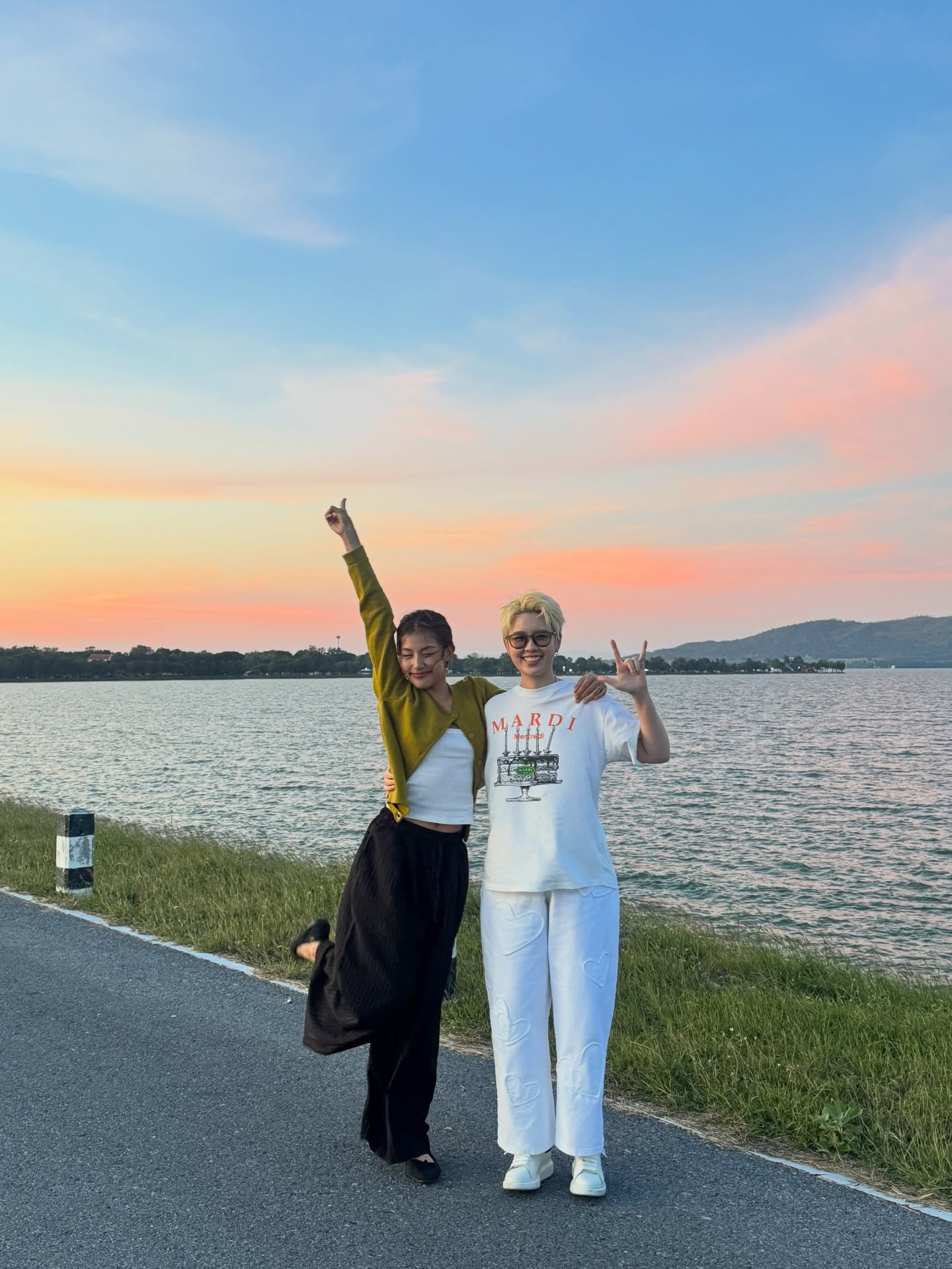 ใบปอ - ธิติยา จิระพรศิลป์