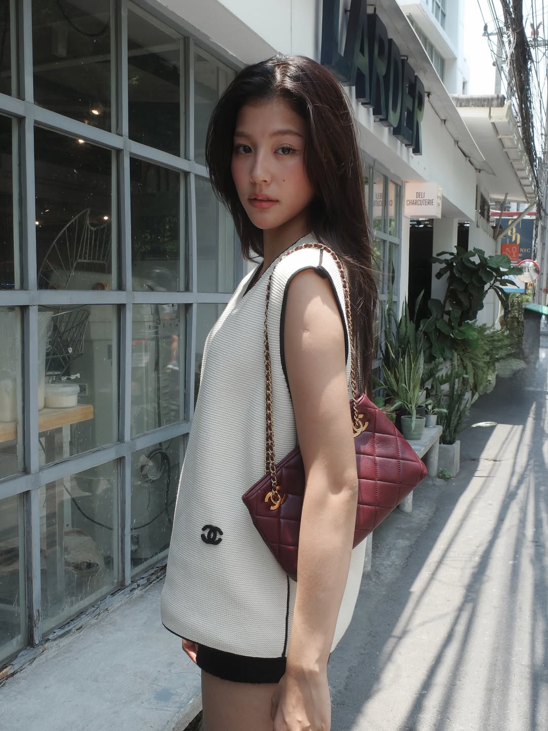 ใบปอ - ธิติยา จิระพรศิลป์