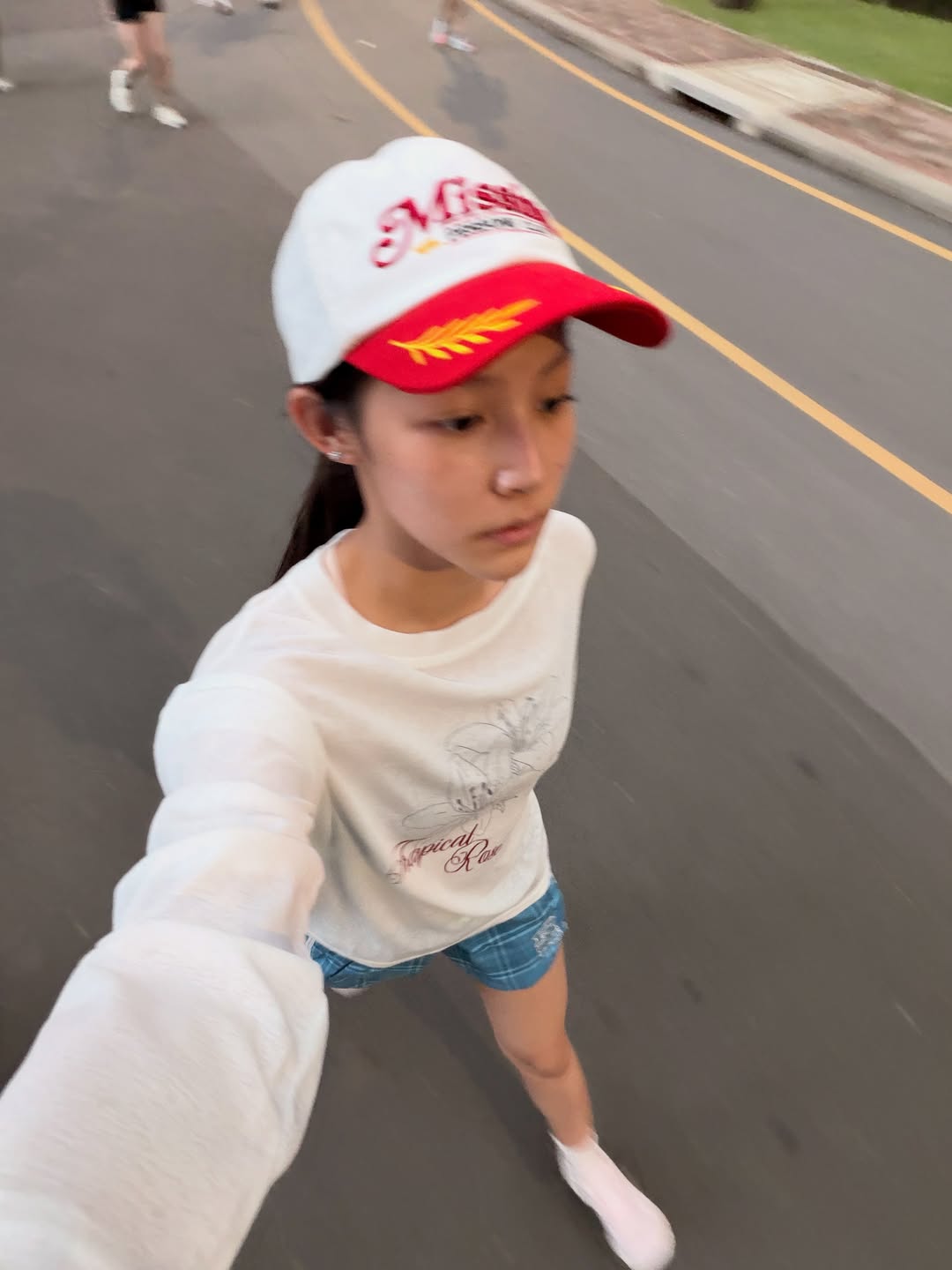 ใบปอ - ธิติยา จิระพรศิลป์
