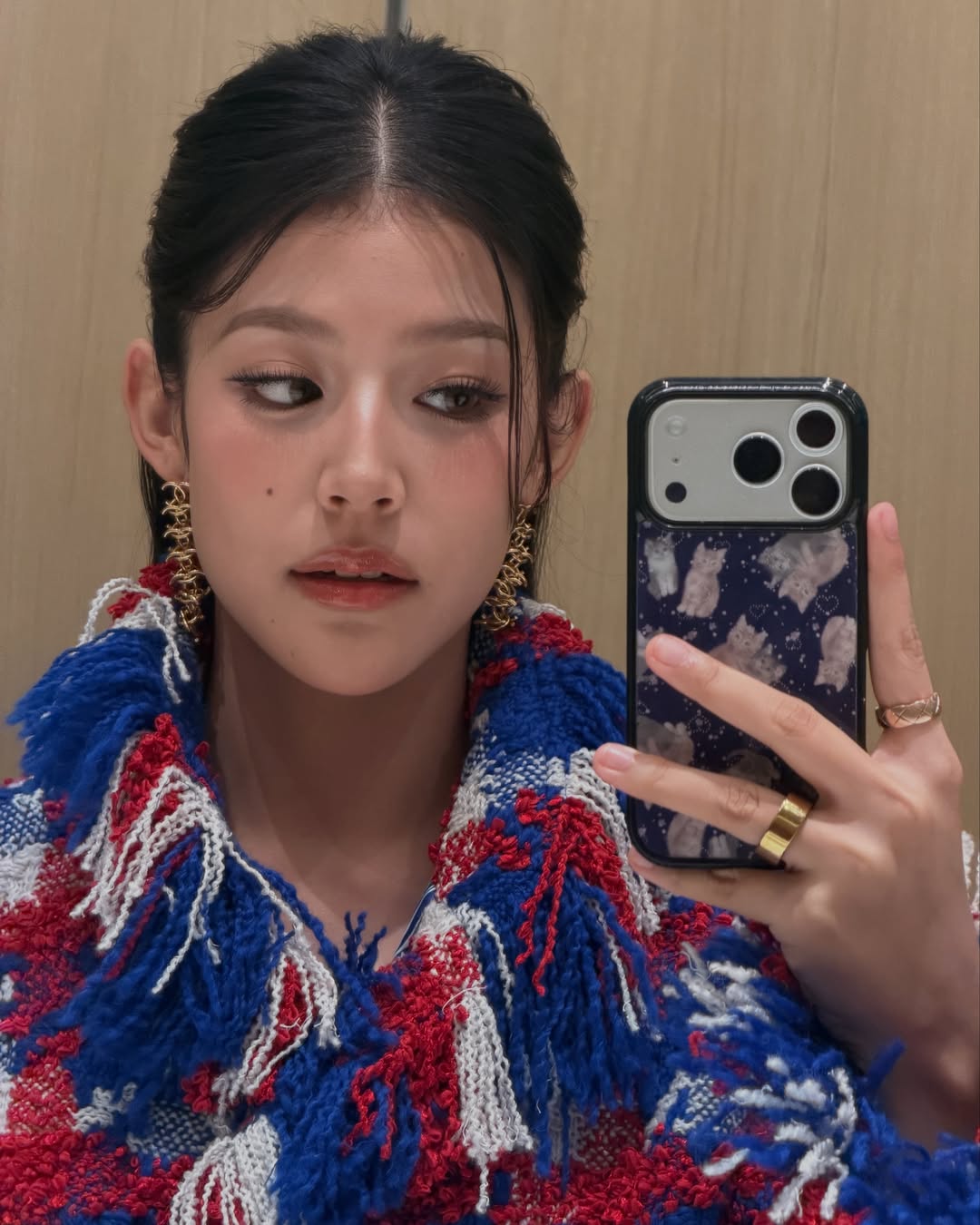 ใบปอ - ธิติยา จิระพรศิลป์