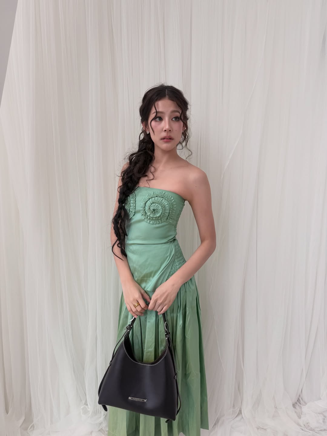 ใบปอ - ธิติยา จิระพรศิลป์