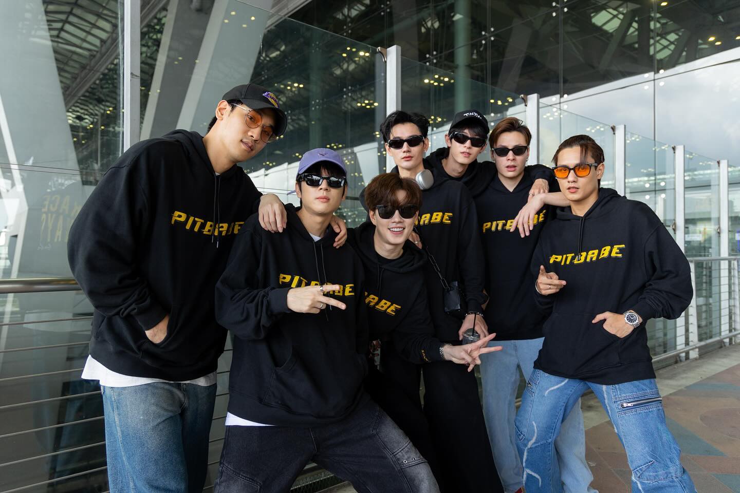 พาเวล - นเรศ พร้อมเผ่าพันธ์