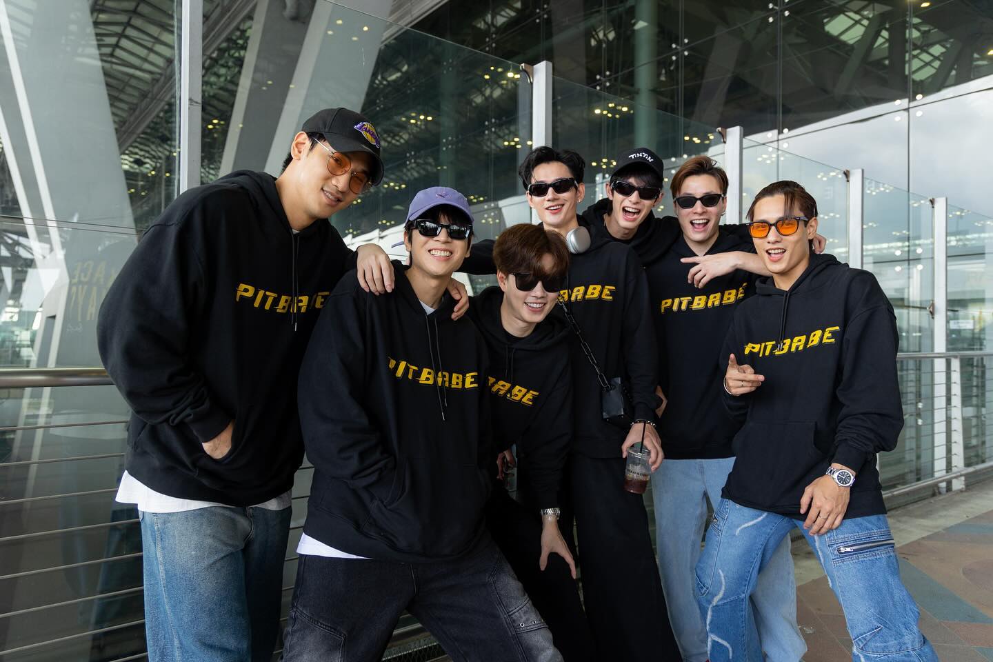 พาเวล - นเรศ พร้อมเผ่าพันธ์