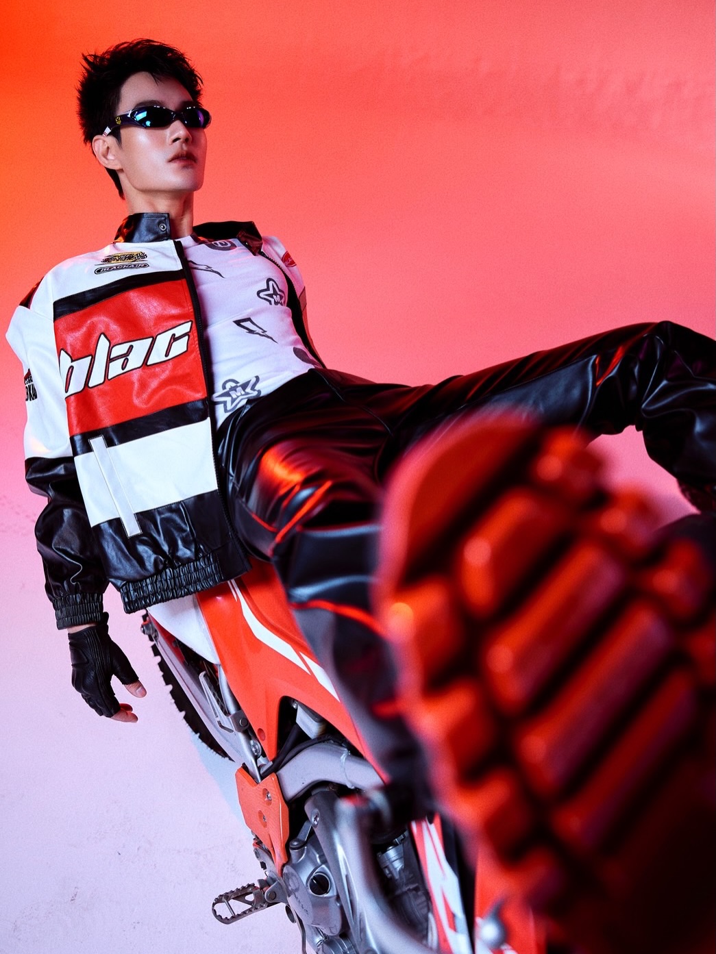 พาเวล - นเรศ พร้อมเผ่าพันธ์