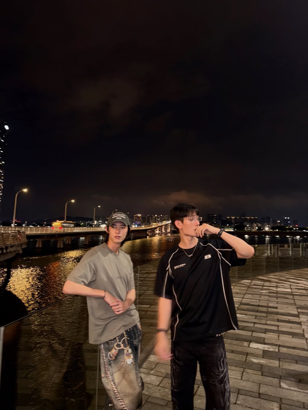 พาเวล - นเรศ พร้อมเผ่าพันธ์