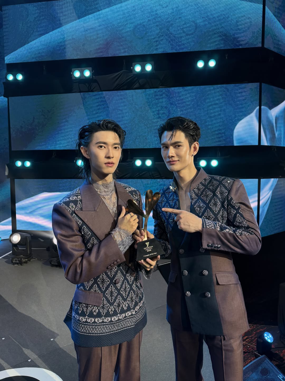 พาเวล - นเรศ พร้อมเผ่าพันธ์