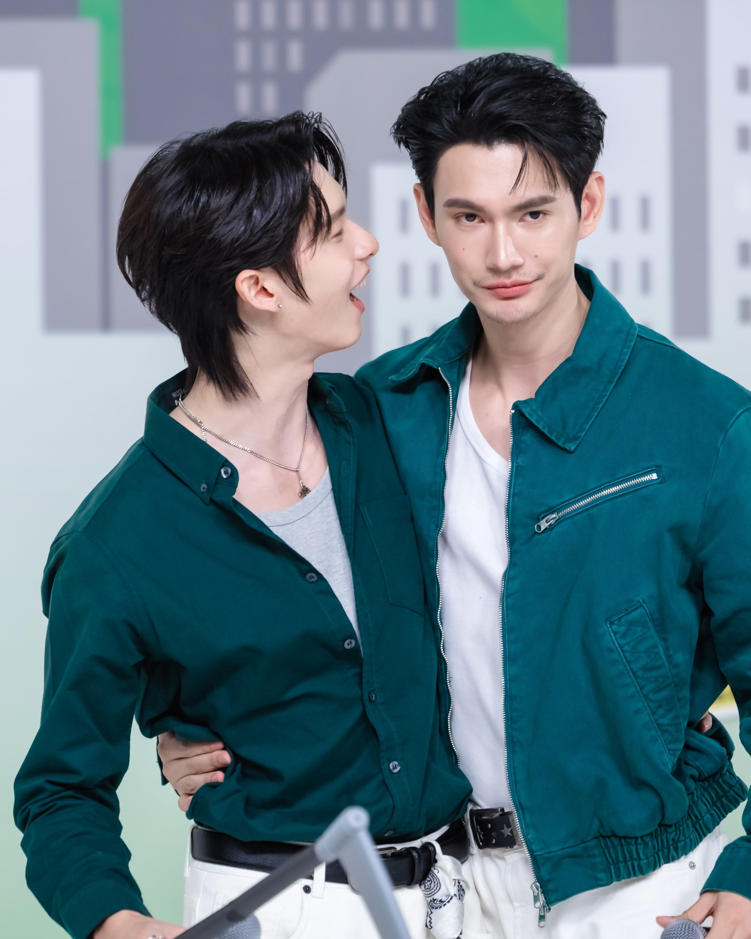 พาเวล - นเรศ พร้อมเผ่าพันธ์