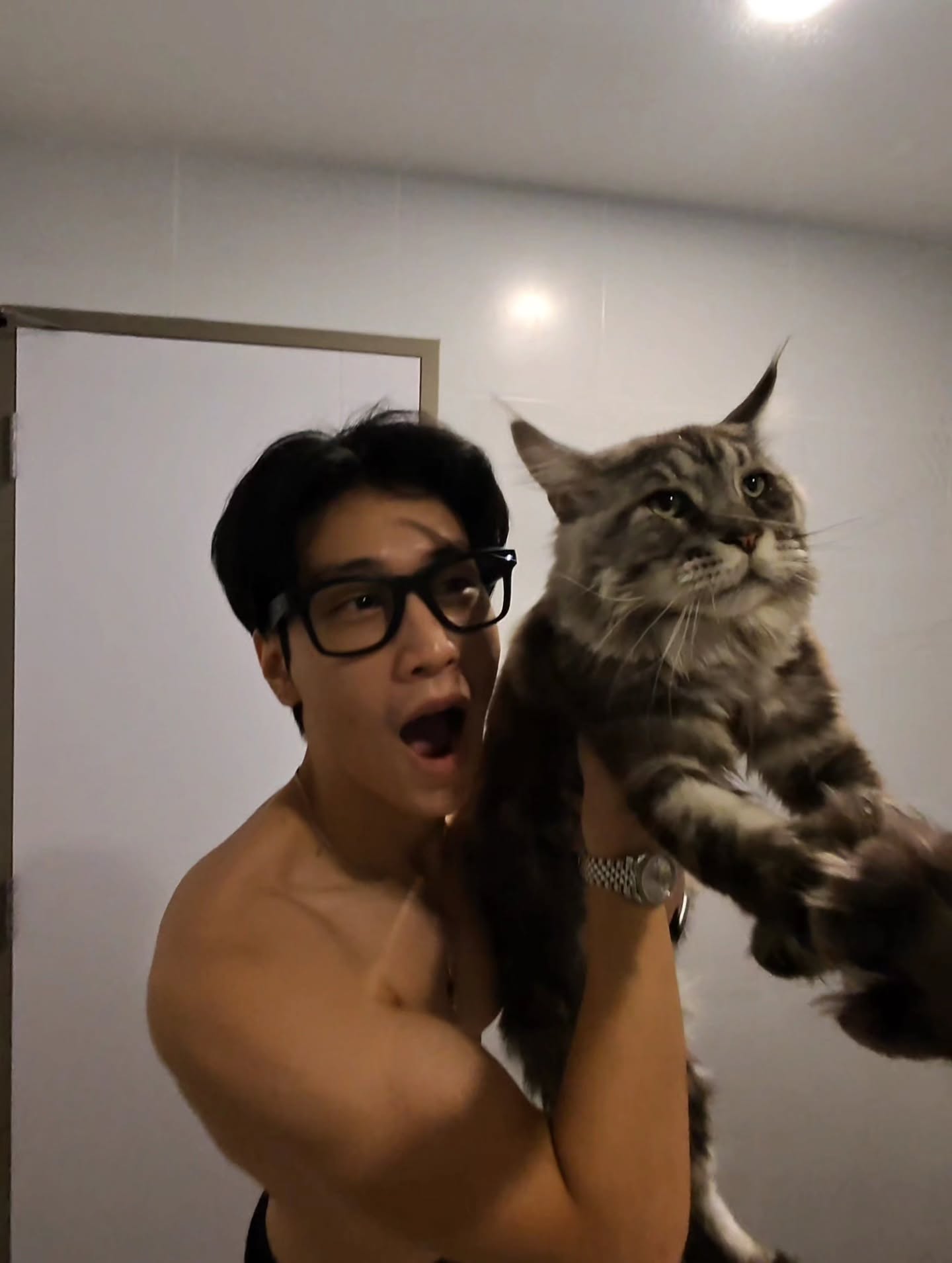 ไบเบิ้ล - วิชญ์ภาส สุเมตติกุล