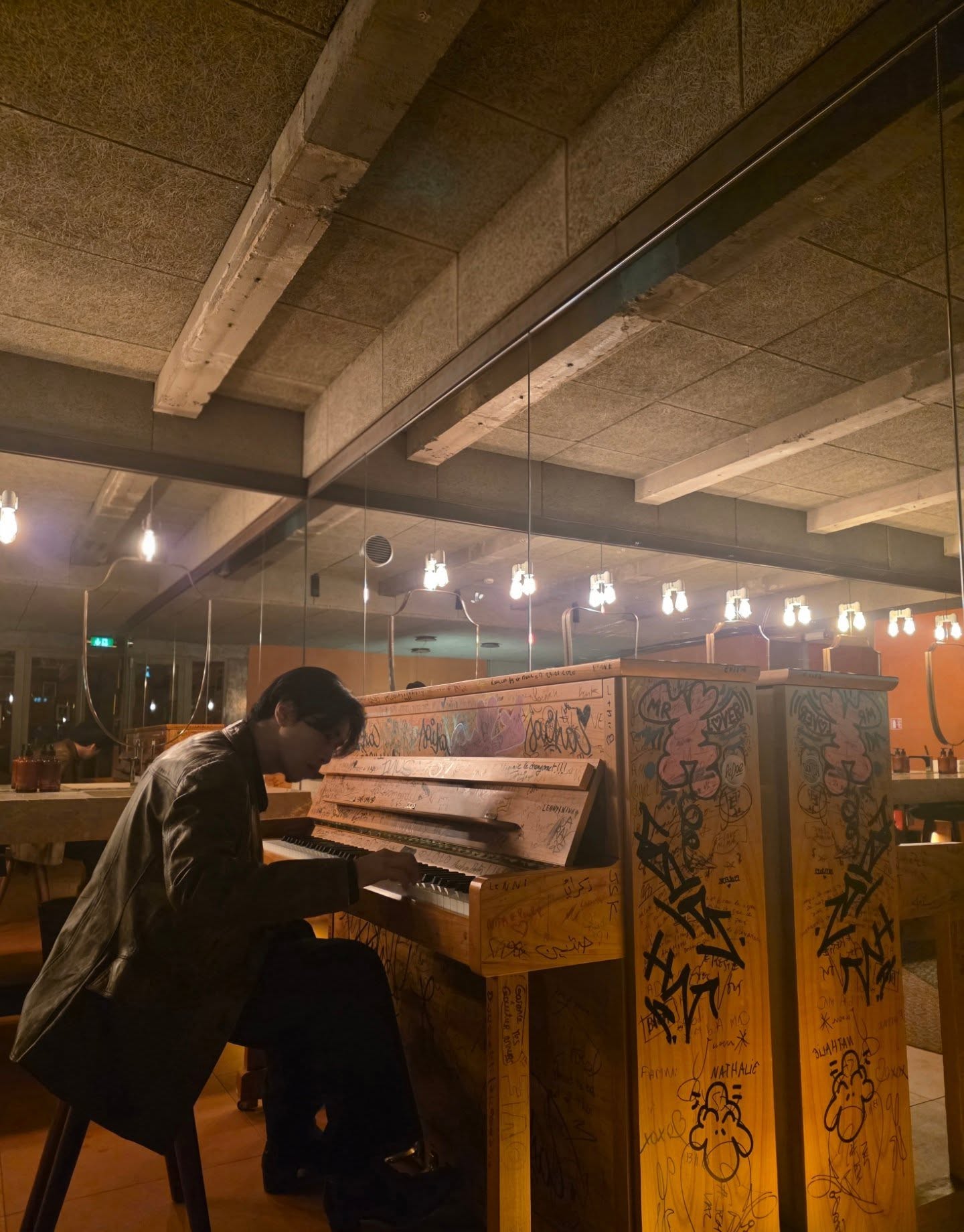 ไบเบิ้ล - วิชญ์ภาส สุเมตติกุล