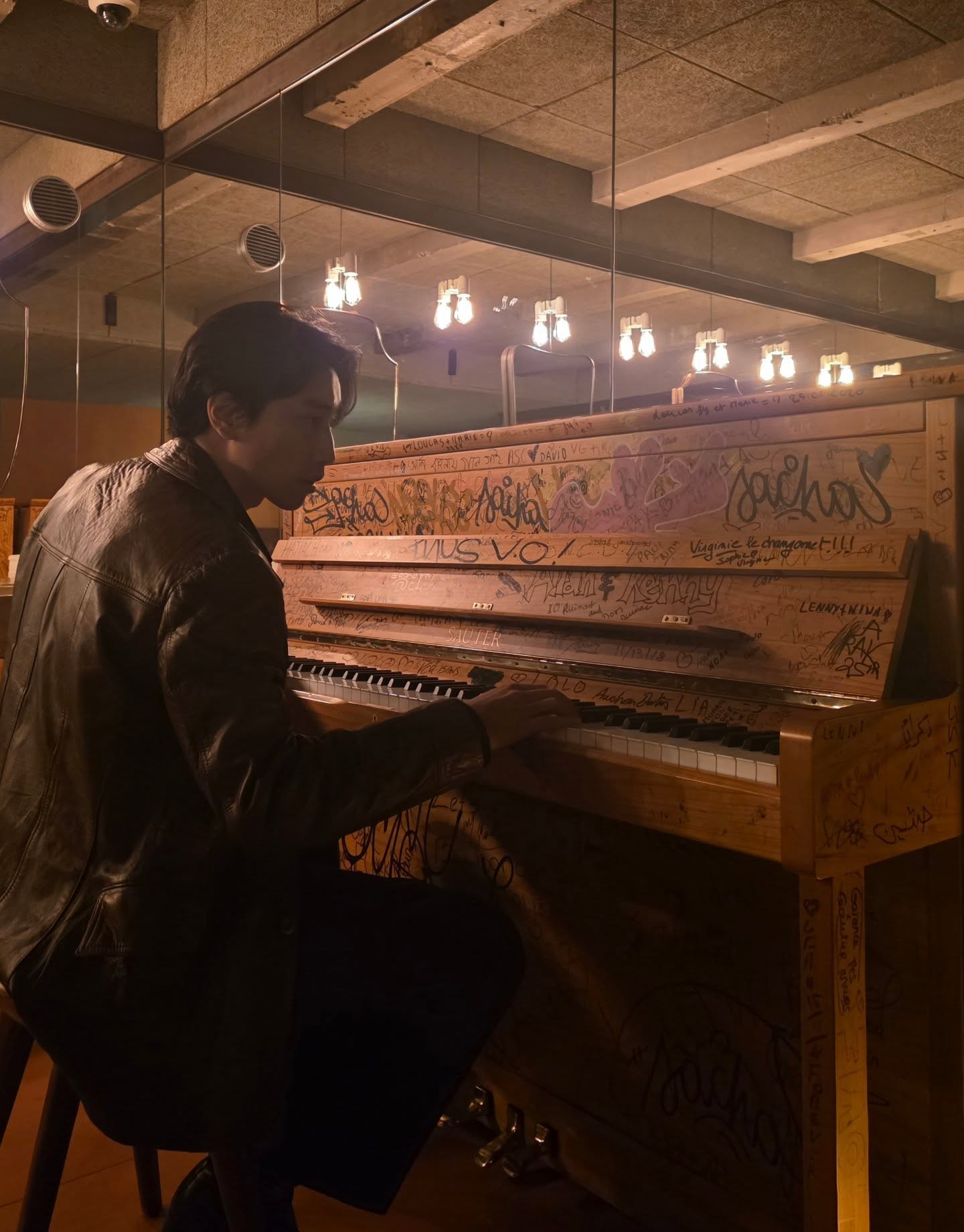 ไบเบิ้ล - วิชญ์ภาส สุเมตติกุล