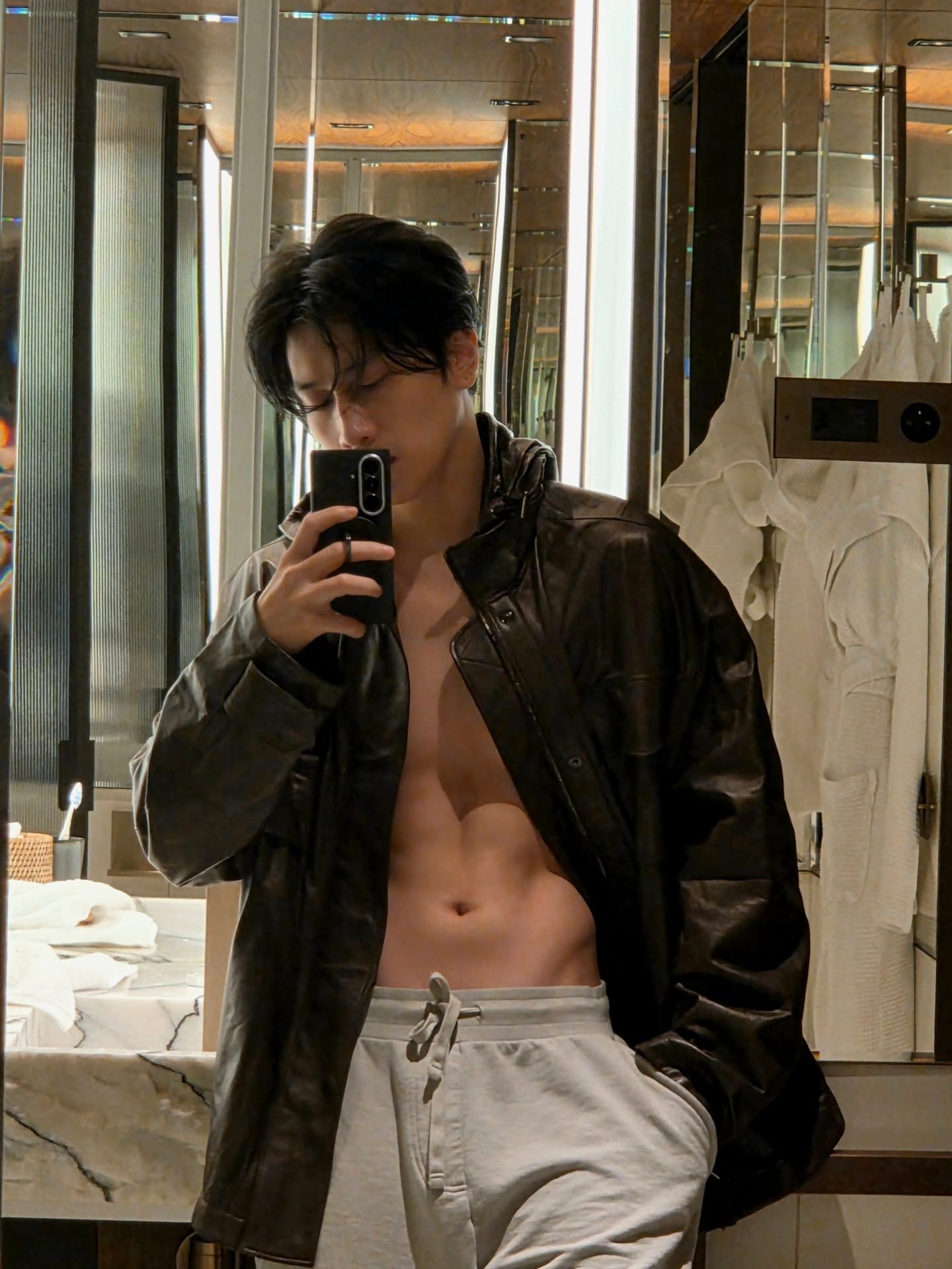 ไบเบิ้ล - วิชญ์ภาส สุเมตติกุล