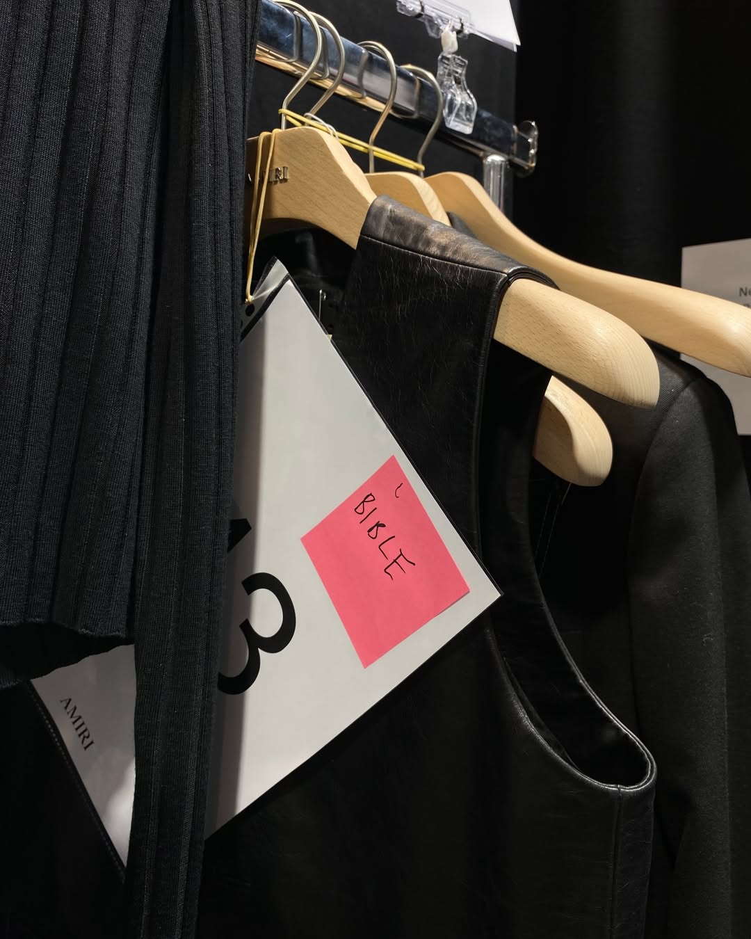 ไบเบิ้ล - วิชญ์ภาส สุเมตติกุล