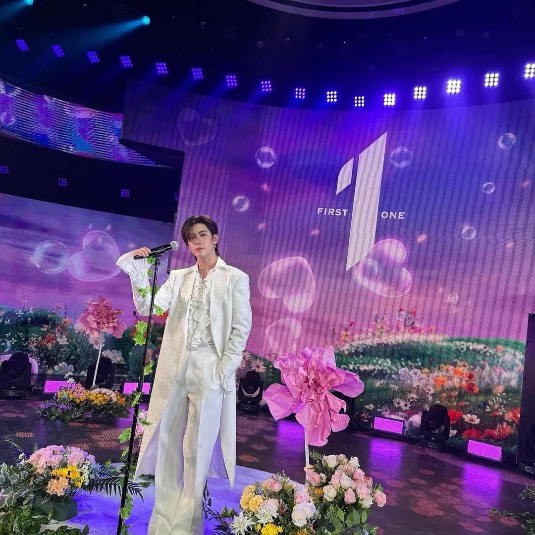 เฟิร์สวัน - วรรณกร เรืองรัตน์
