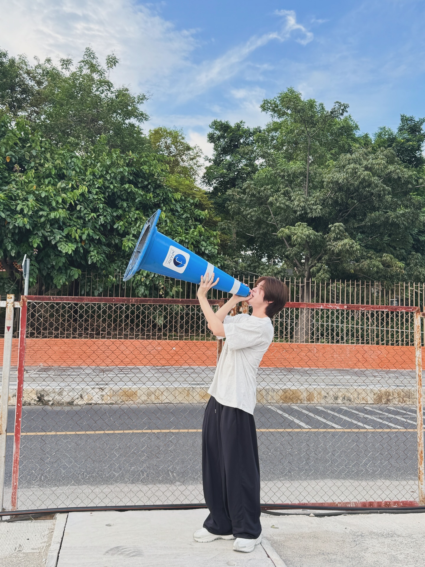 เฟิร์สวัน - วรรณกร เรืองรัตน์