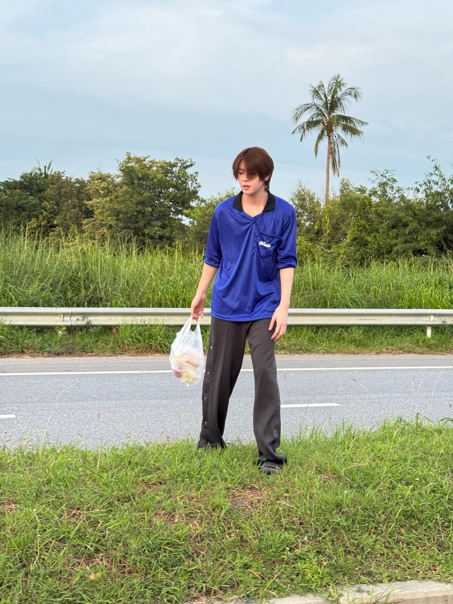 เฟิร์สวัน - วรรณกร เรืองรัตน์