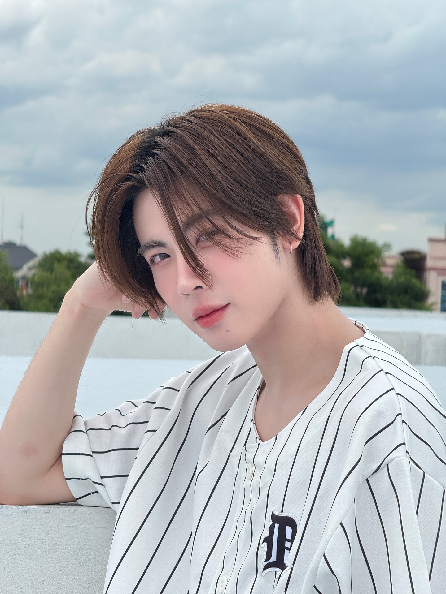 เฟิร์สวัน - วรรณกร เรืองรัตน์