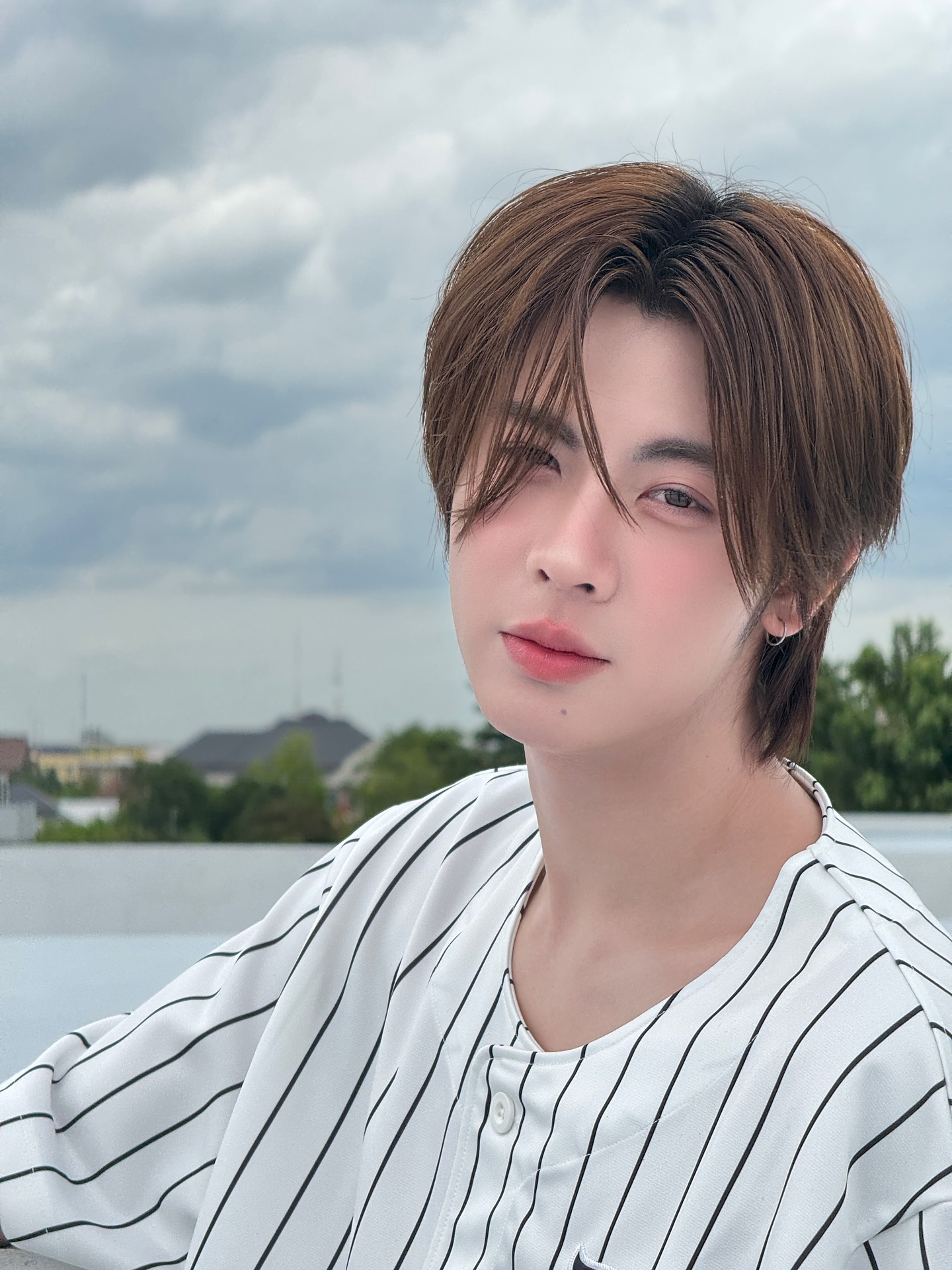 เฟิร์สวัน - วรรณกร เรืองรัตน์