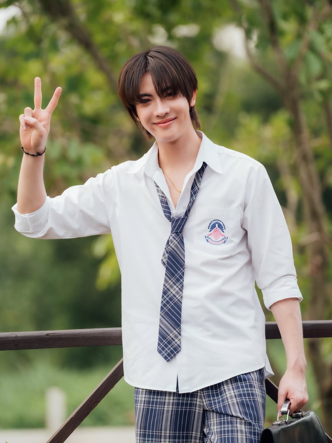 เฟิร์สวัน - วรรณกร เรืองรัตน์