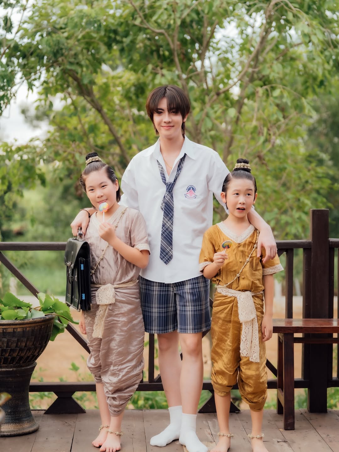 เฟิร์สวัน - วรรณกร เรืองรัตน์