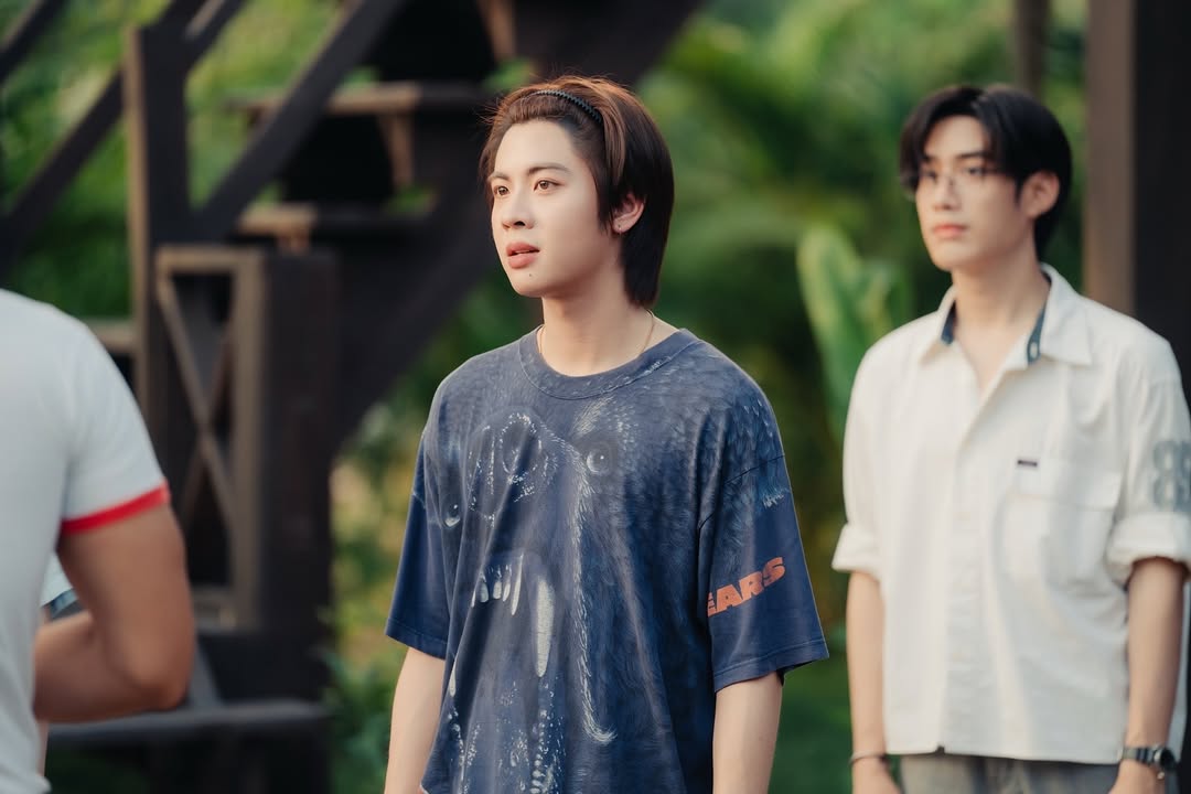เฟิร์สวัน - วรรณกร เรืองรัตน์