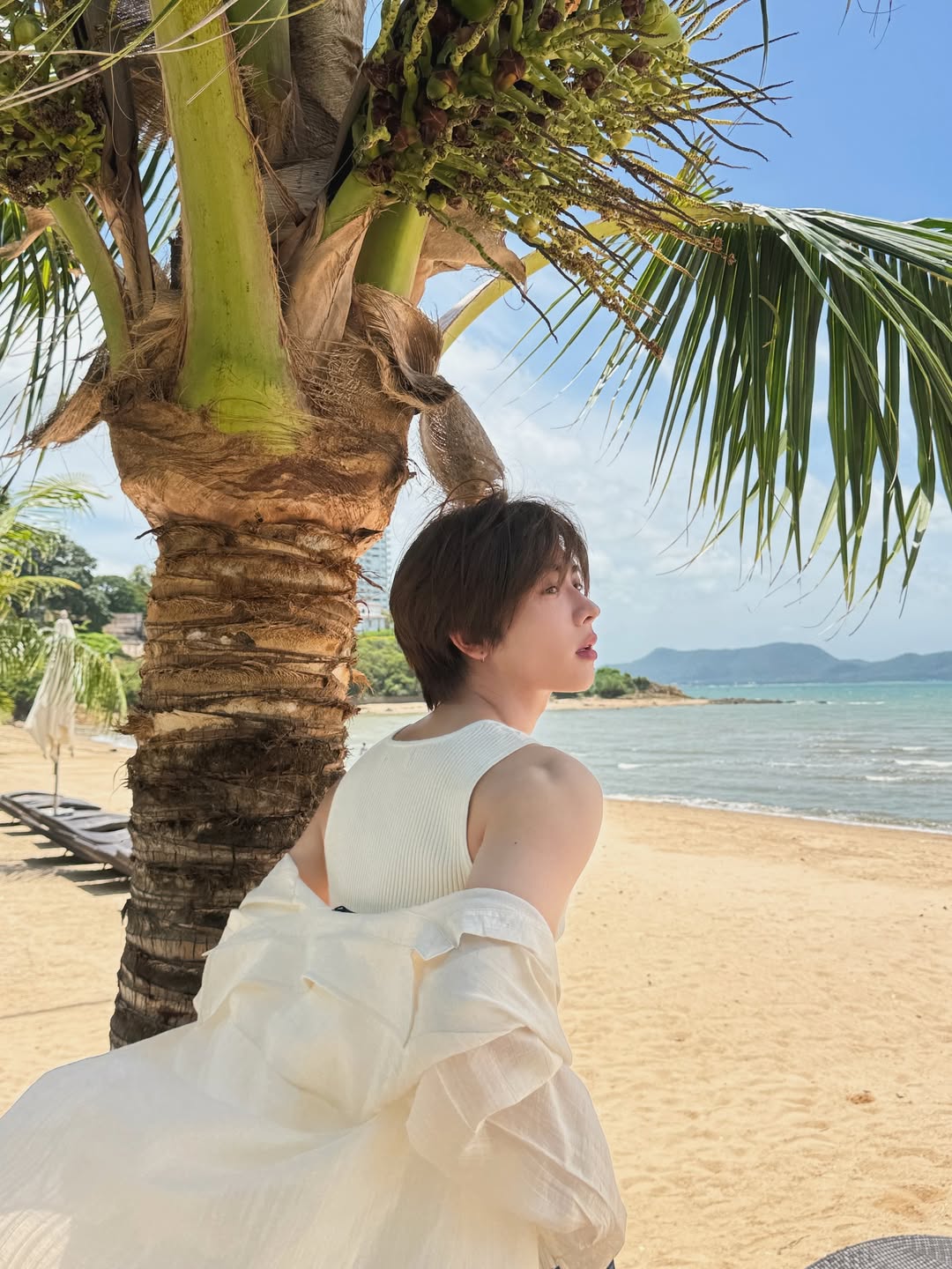 เฟิร์สวัน - วรรณกร เรืองรัตน์