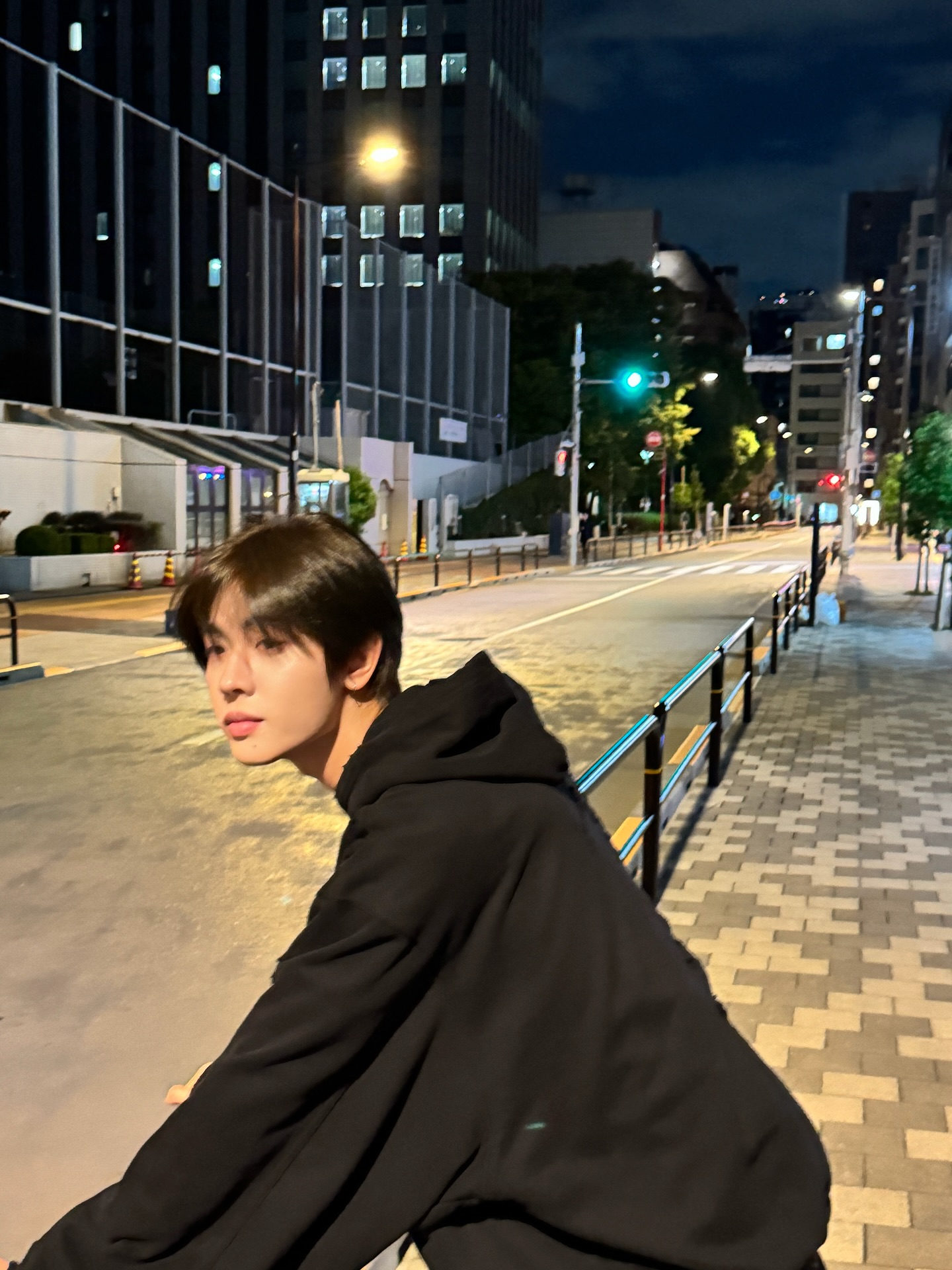 เฟิร์สวัน - วรรณกร เรืองรัตน์