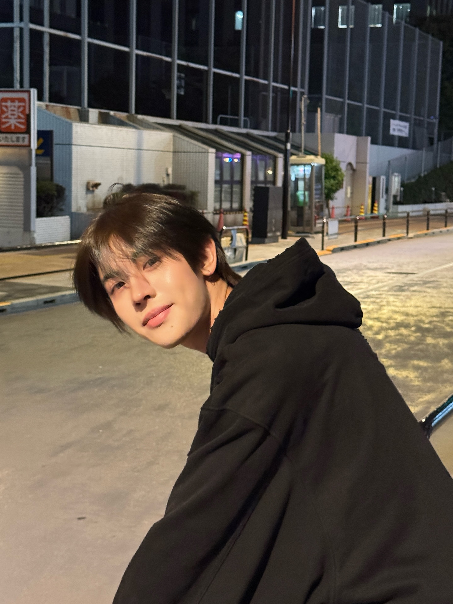 เฟิร์สวัน - วรรณกร เรืองรัตน์