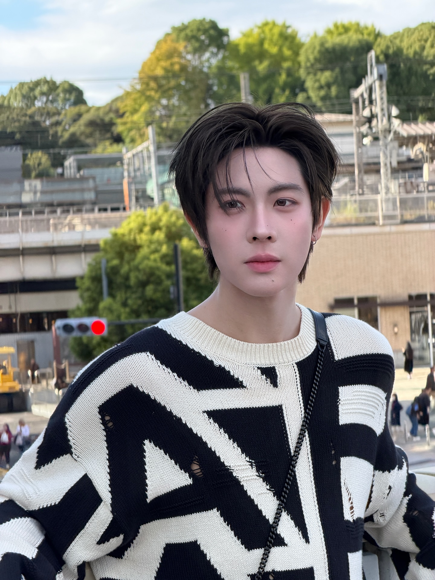 เฟิร์ส - วรรณกร เรืองรัตน์