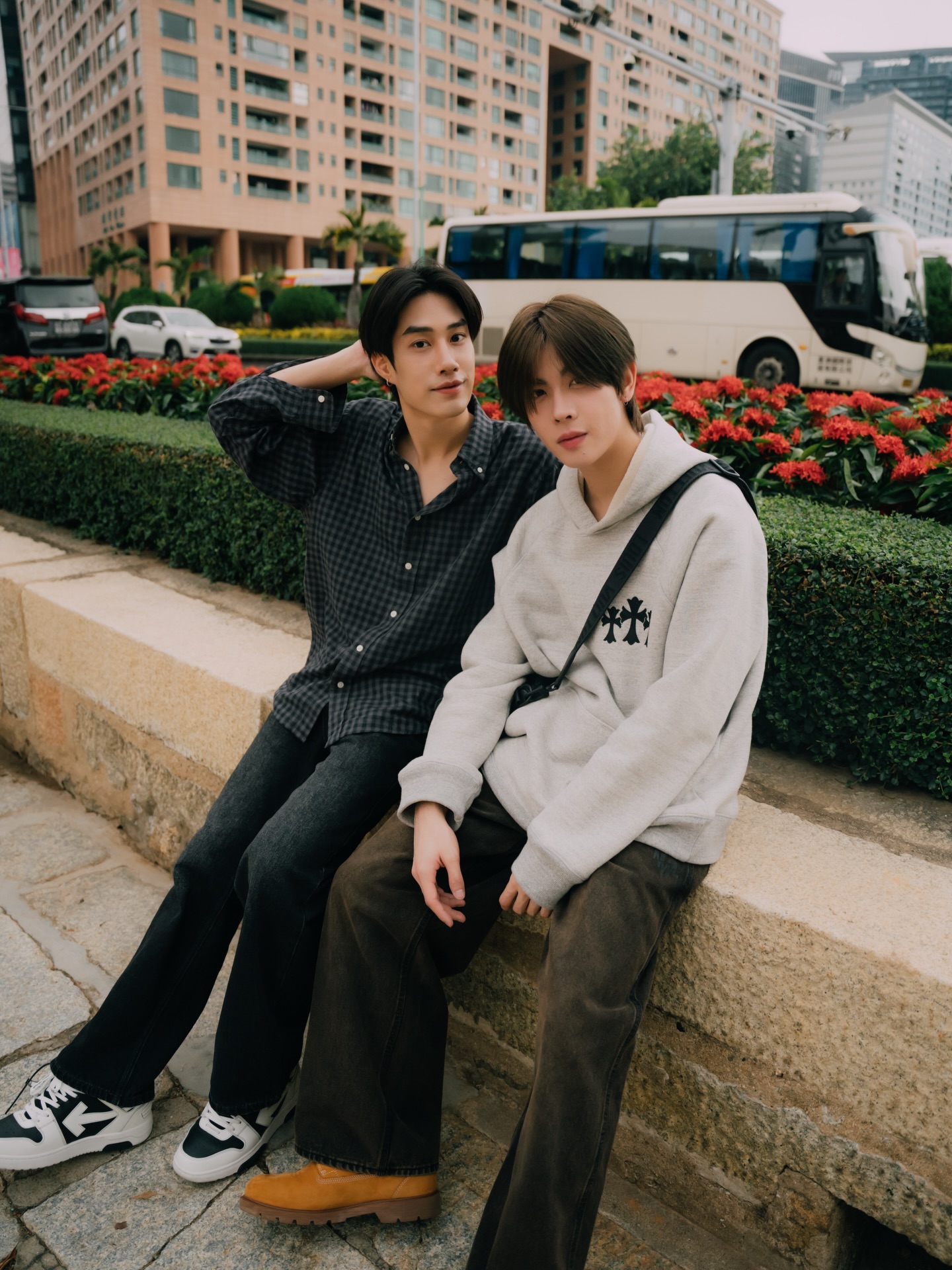 เฟิร์ส - วรรณกร เรืองรัตน์