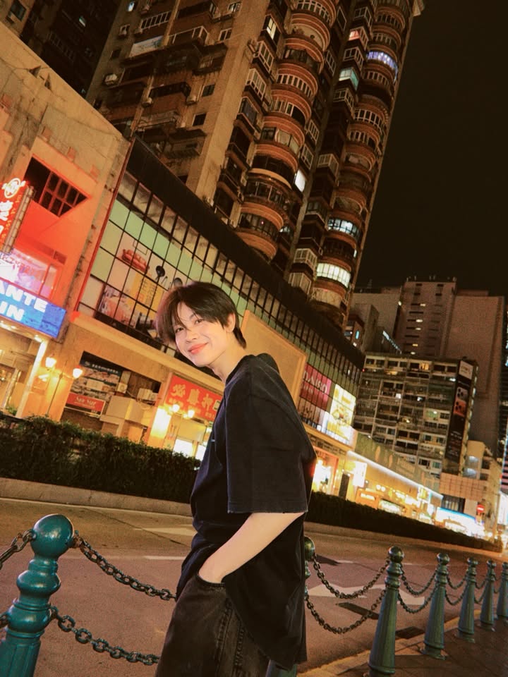 เฟิร์ส - วรรณกร เรืองรัตน์