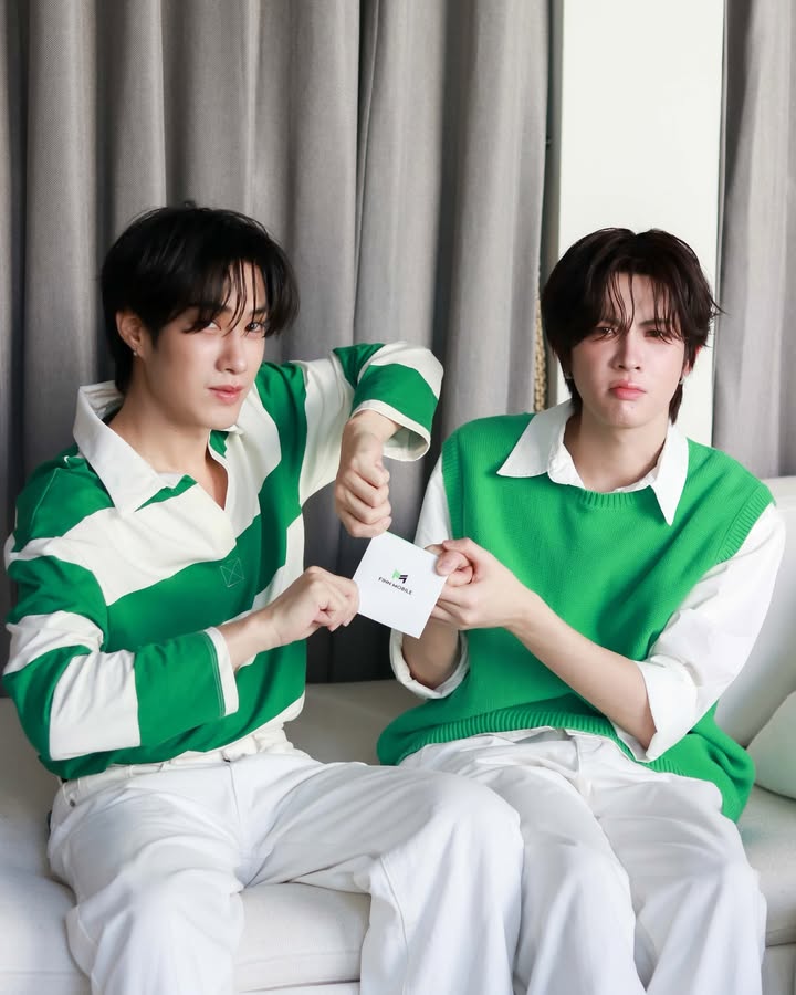 เฟิร์ส - วรรณกร เรืองรัตน์