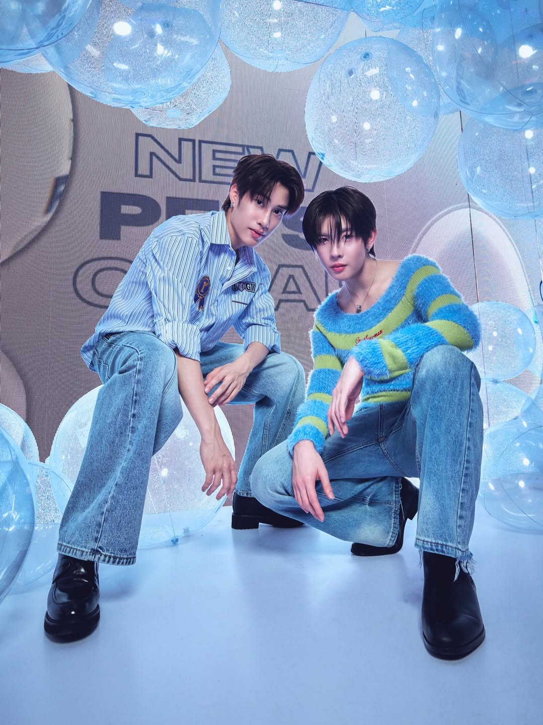 เฟิร์ส - วรรณกร เรืองรัตน์