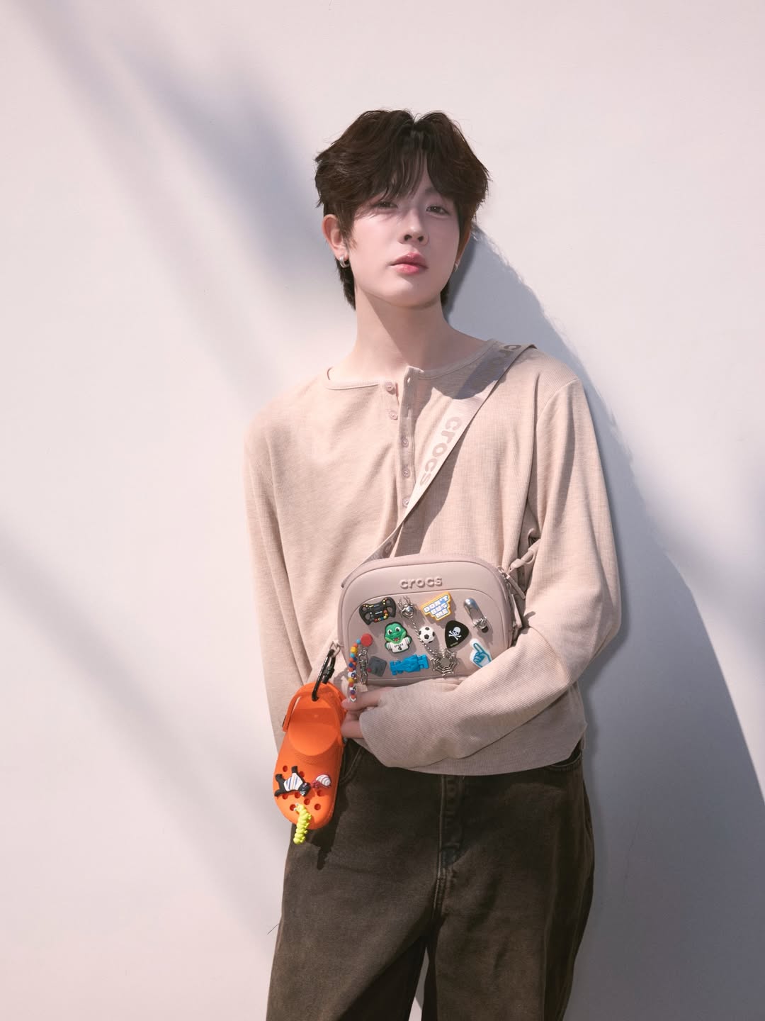 เฟิร์ส - วรรณกร เรืองรัตน์