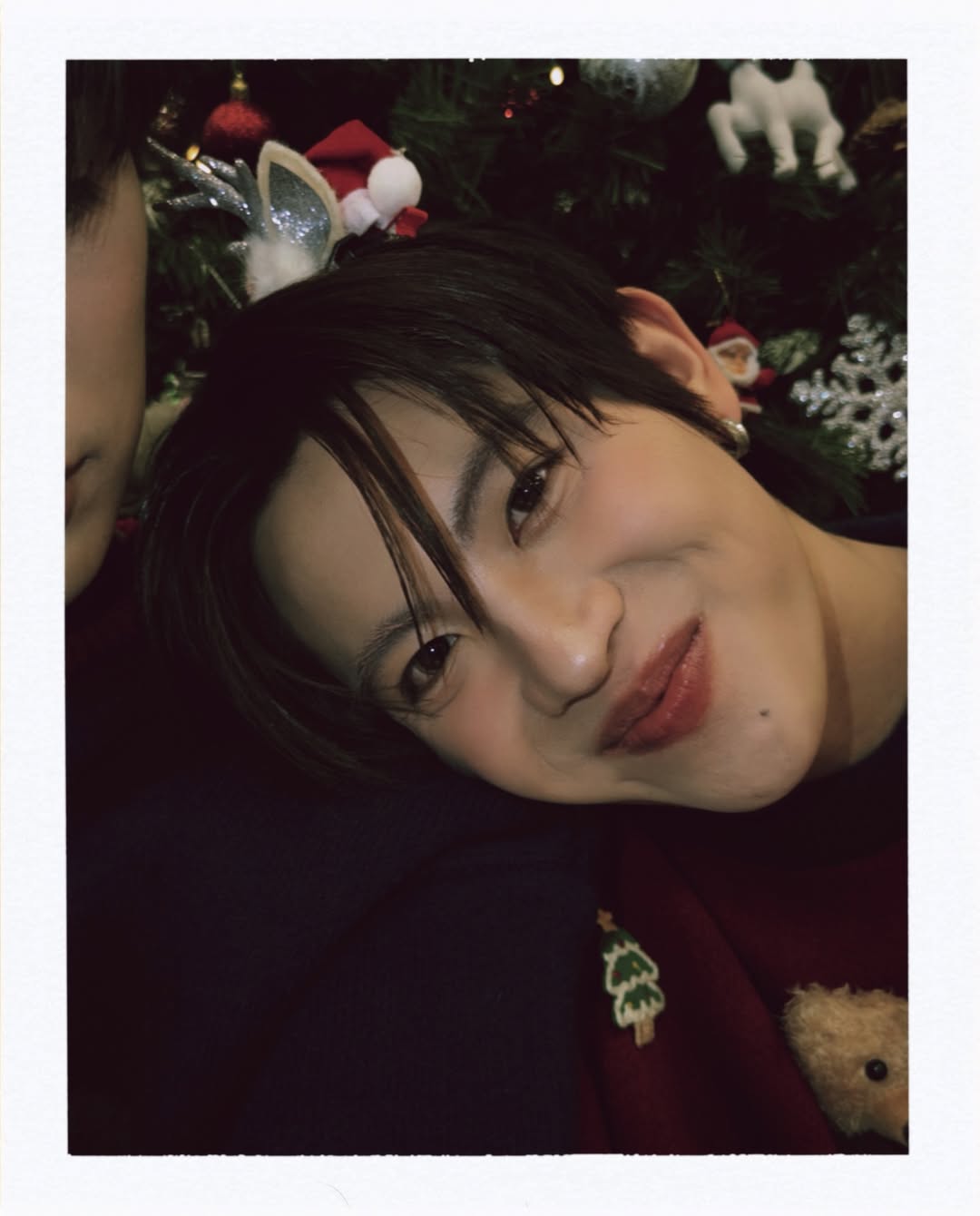 เฟิร์ส - วรรณกร เรืองรัตน์