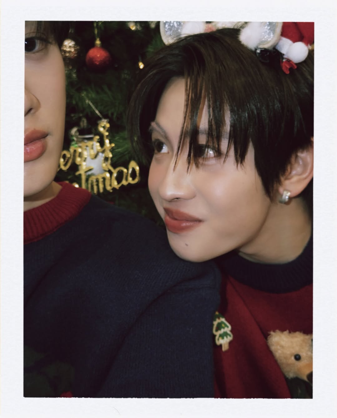 เฟิร์ส - วรรณกร เรืองรัตน์