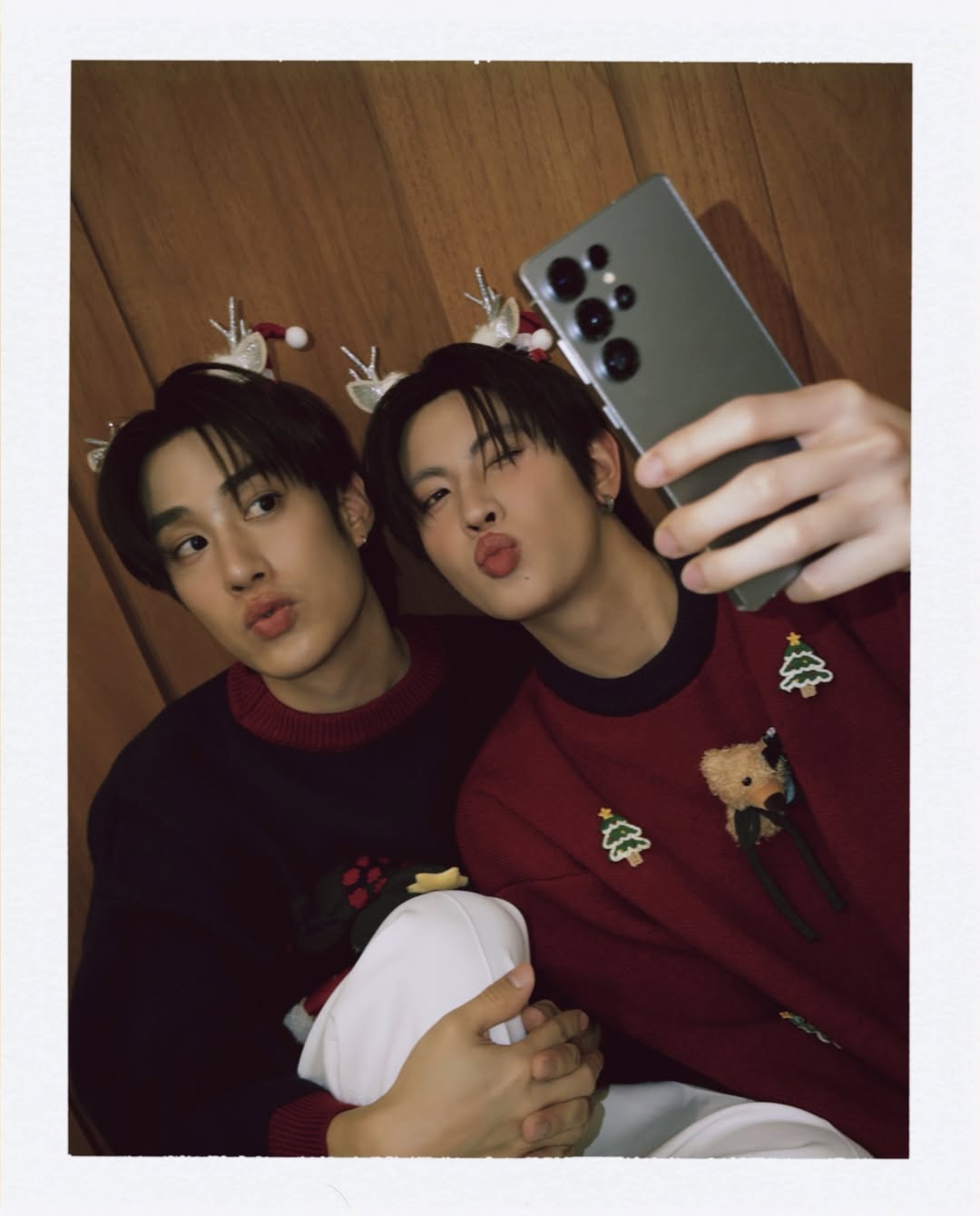 เฟิร์ส - วรรณกร เรืองรัตน์