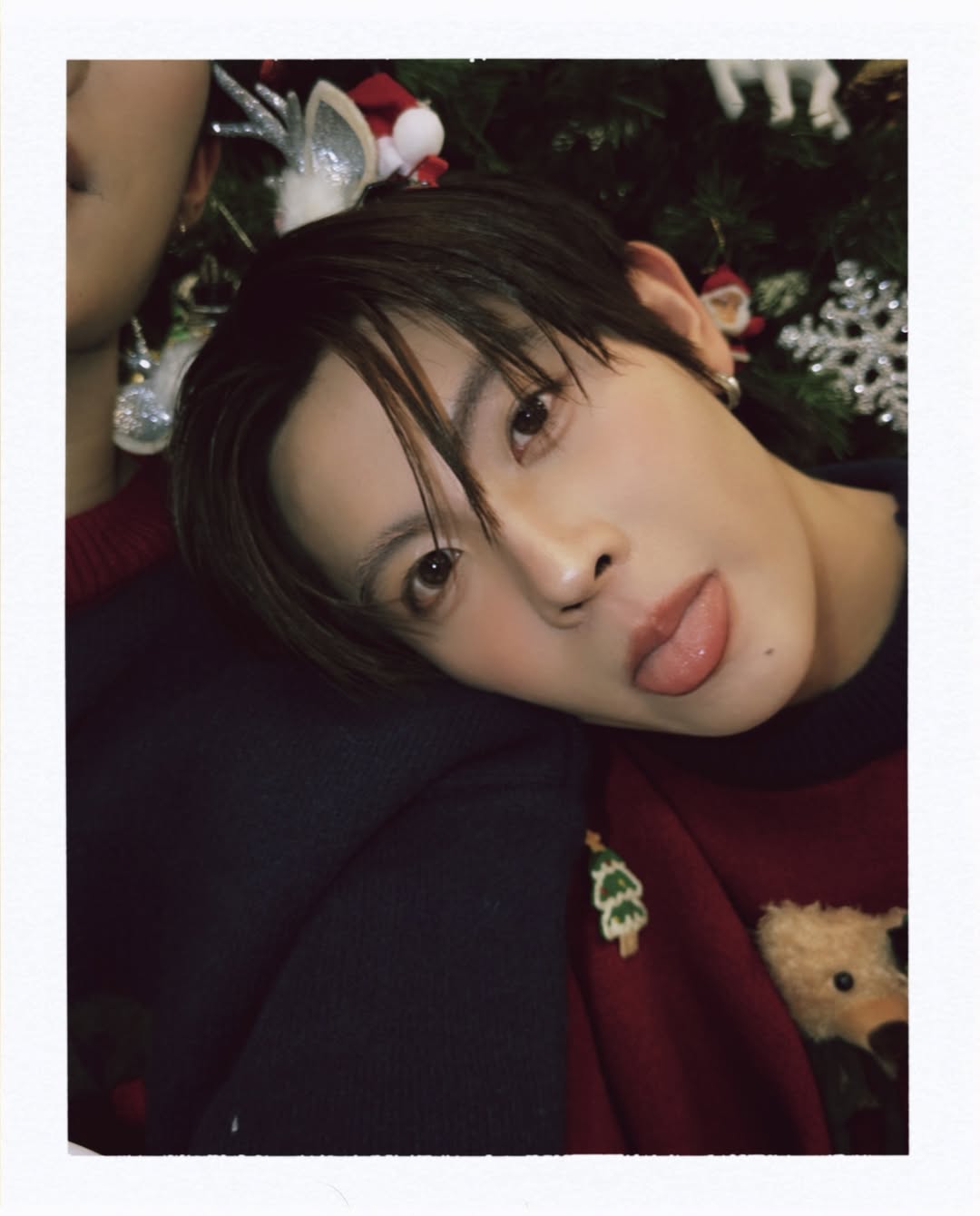 เฟิร์ส - วรรณกร เรืองรัตน์