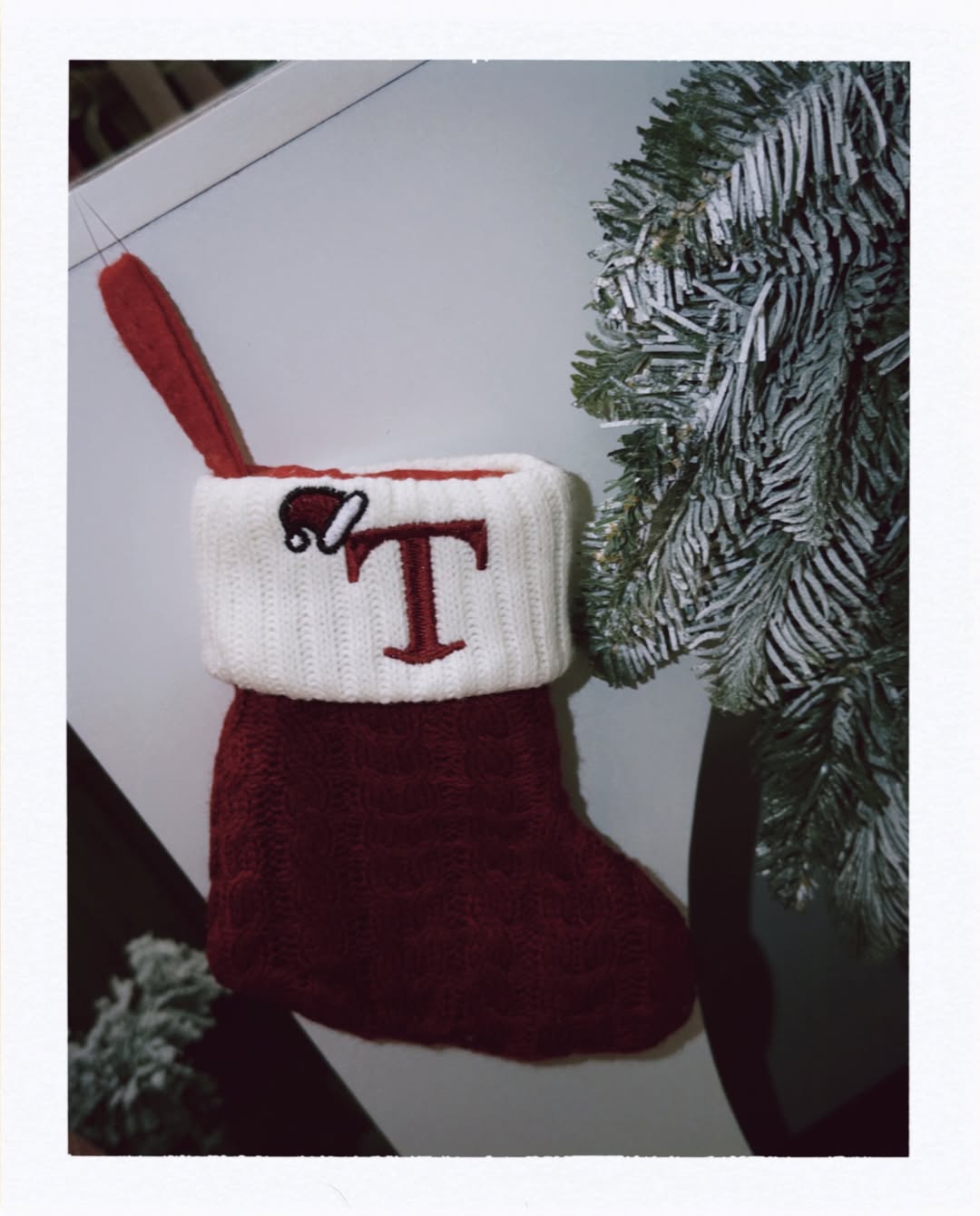 เฟิร์ส - วรรณกร เรืองรัตน์