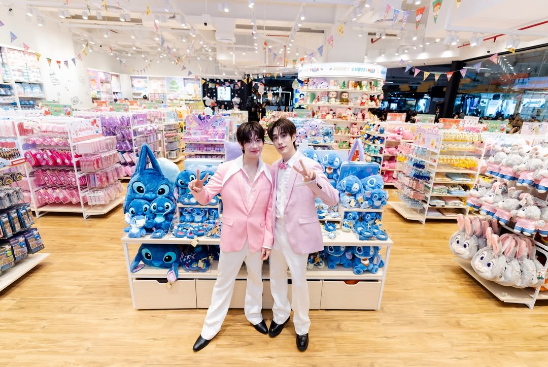 เฟิร์ส - วรรณกร เรืองรัตน์