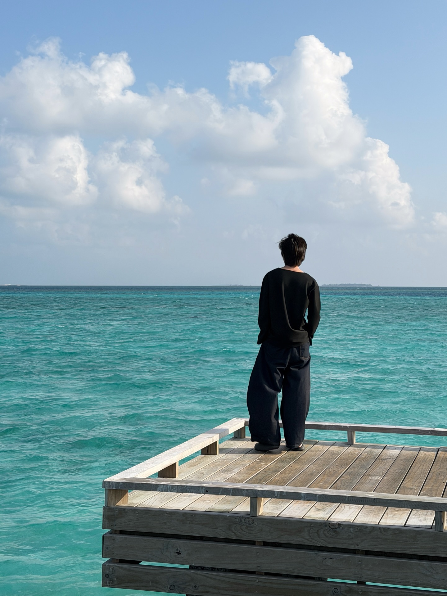 เฟิร์ส - วรรณกร เรืองรัตน์