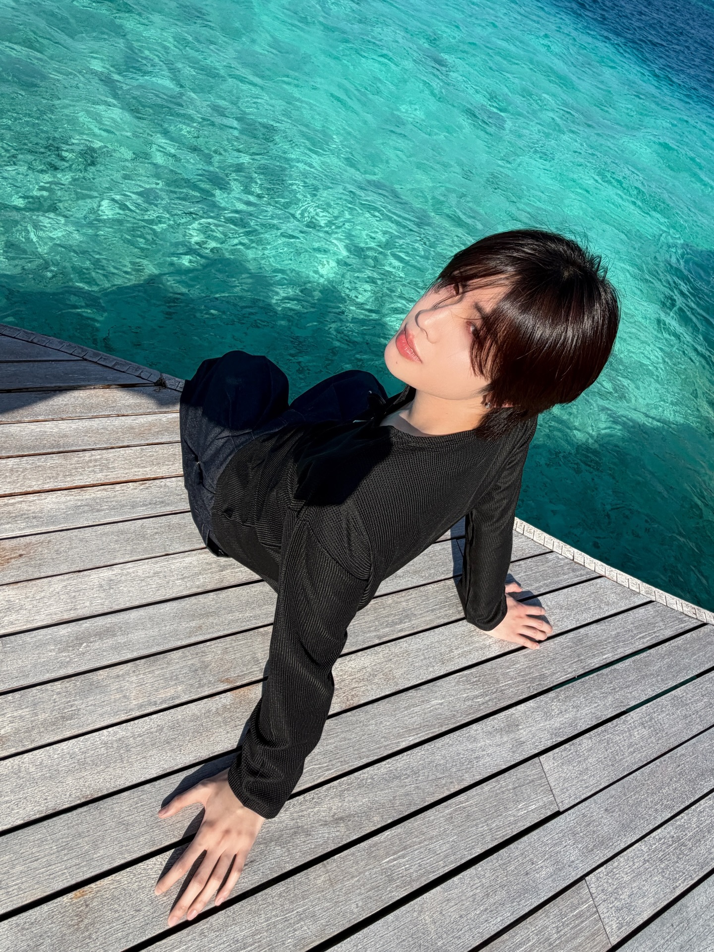 เฟิร์ส - วรรณกร เรืองรัตน์