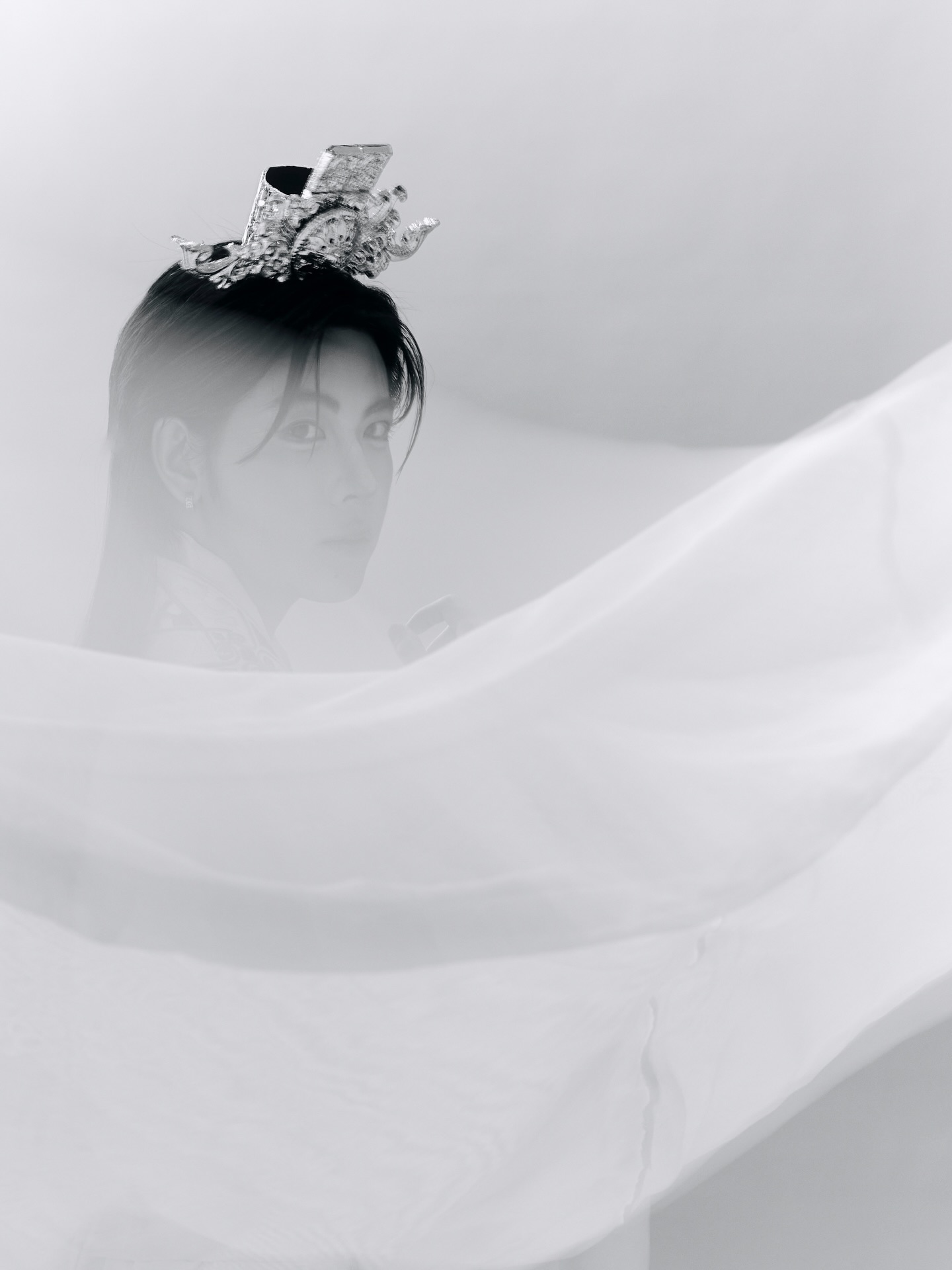 เฟิร์ส - วรรณกร เรืองรัตน์