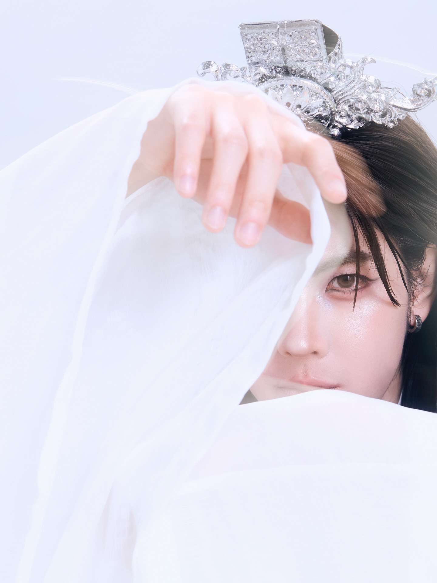 เฟิร์ส - วรรณกร เรืองรัตน์