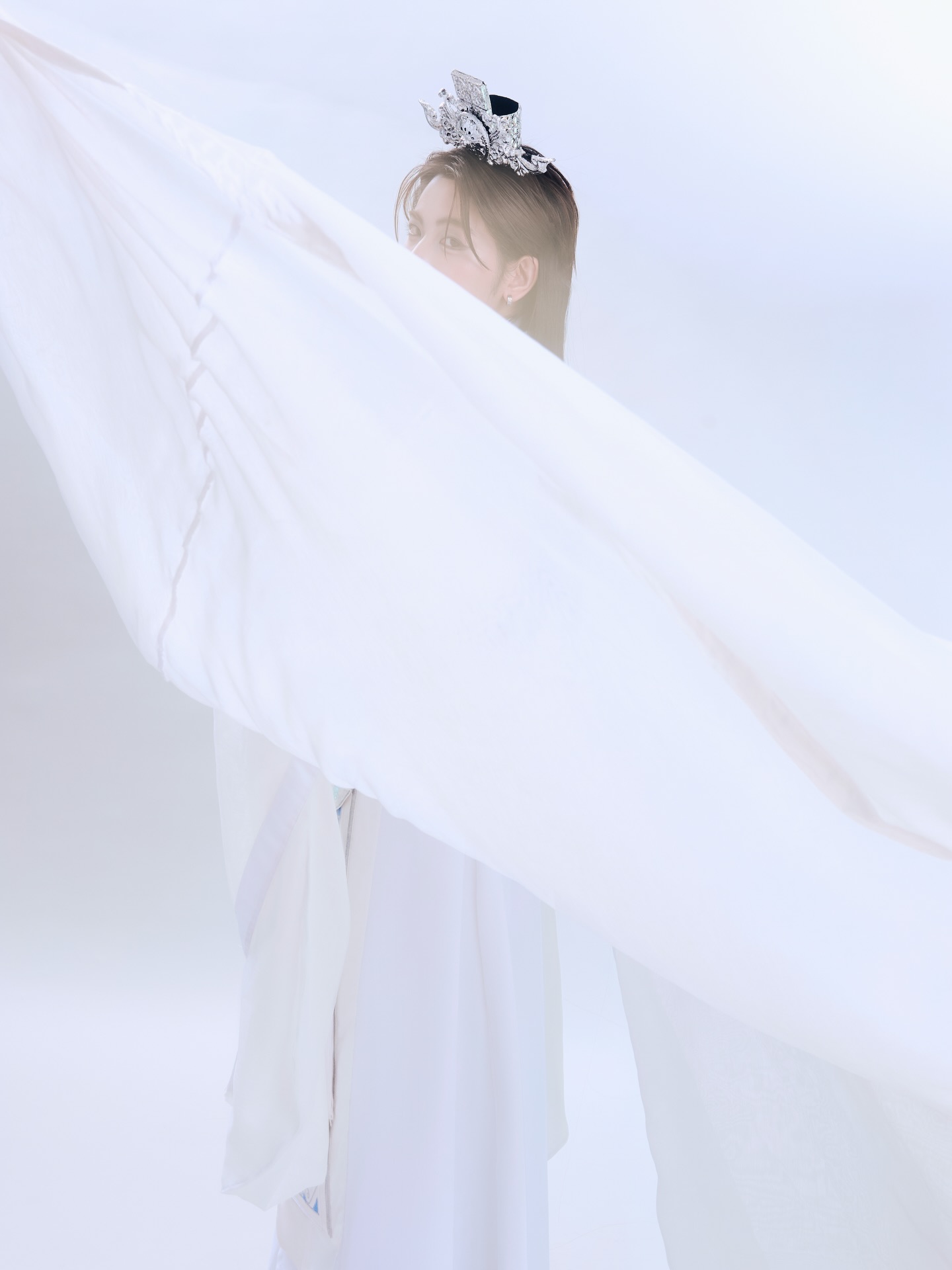 เฟิร์ส - วรรณกร เรืองรัตน์