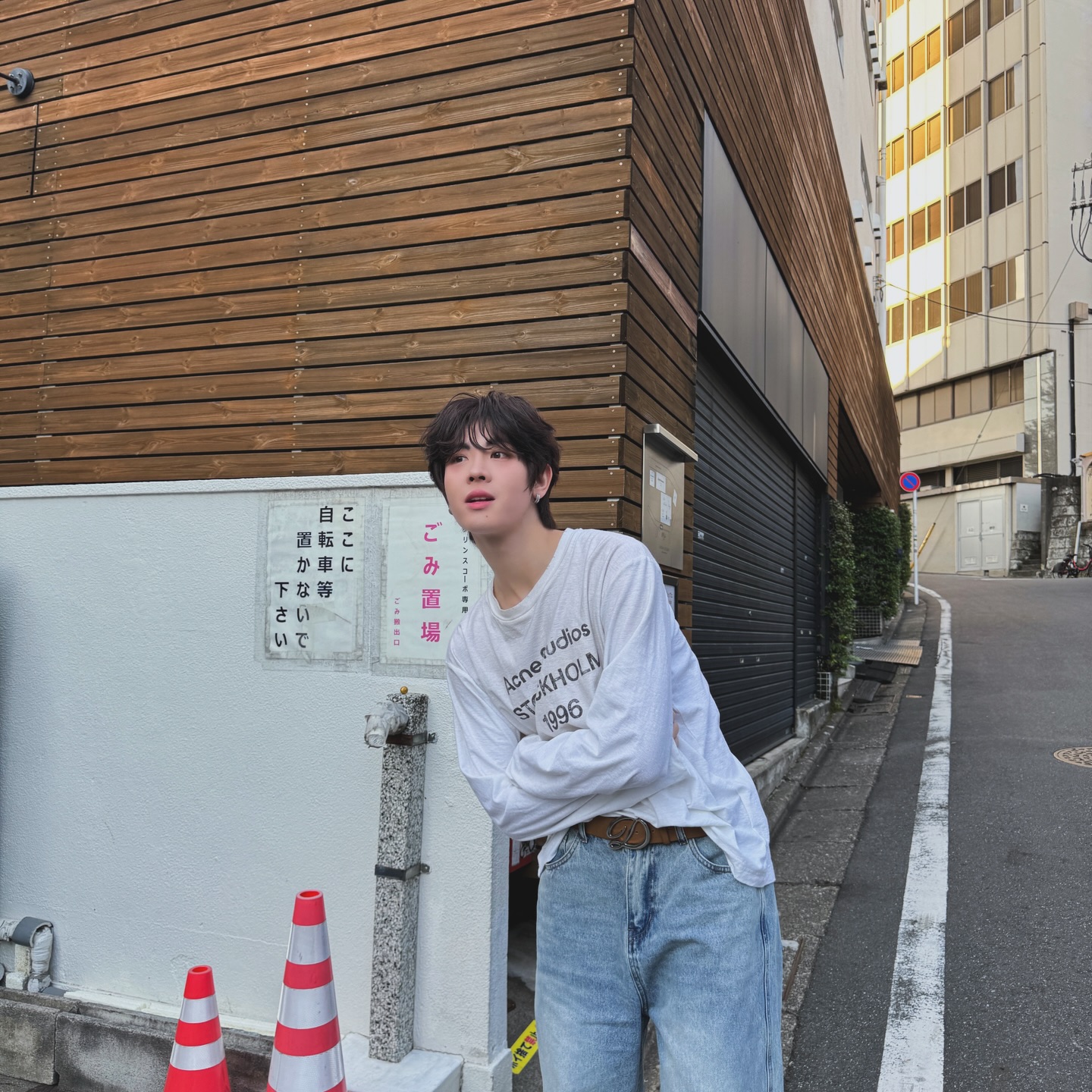 เฟิร์ส - วรรณกร เรืองรัตน์