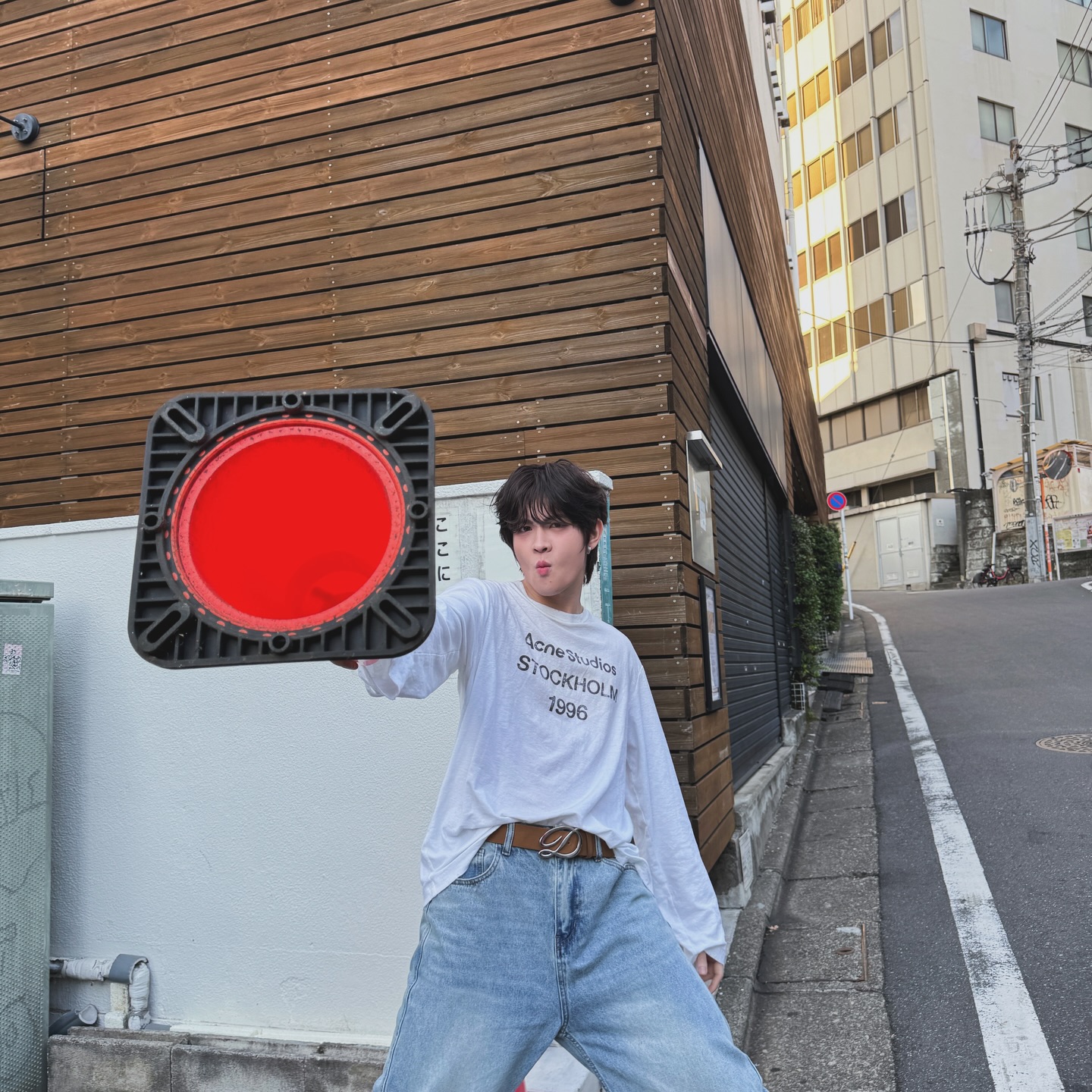 เฟิร์ส - วรรณกร เรืองรัตน์