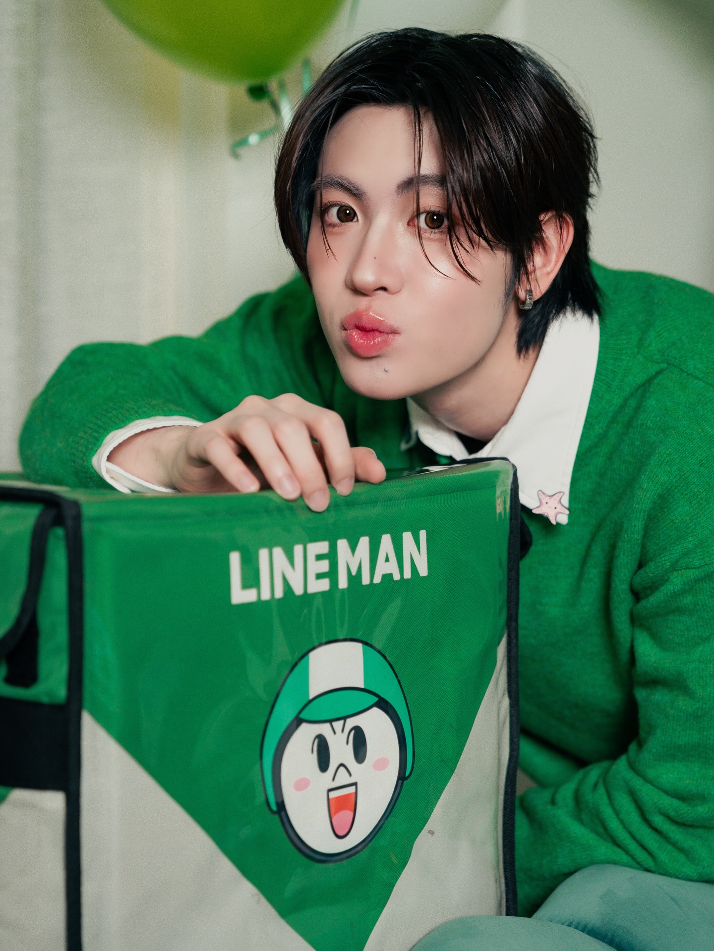 เฟิร์ส - วรรณกร เรืองรัตน์