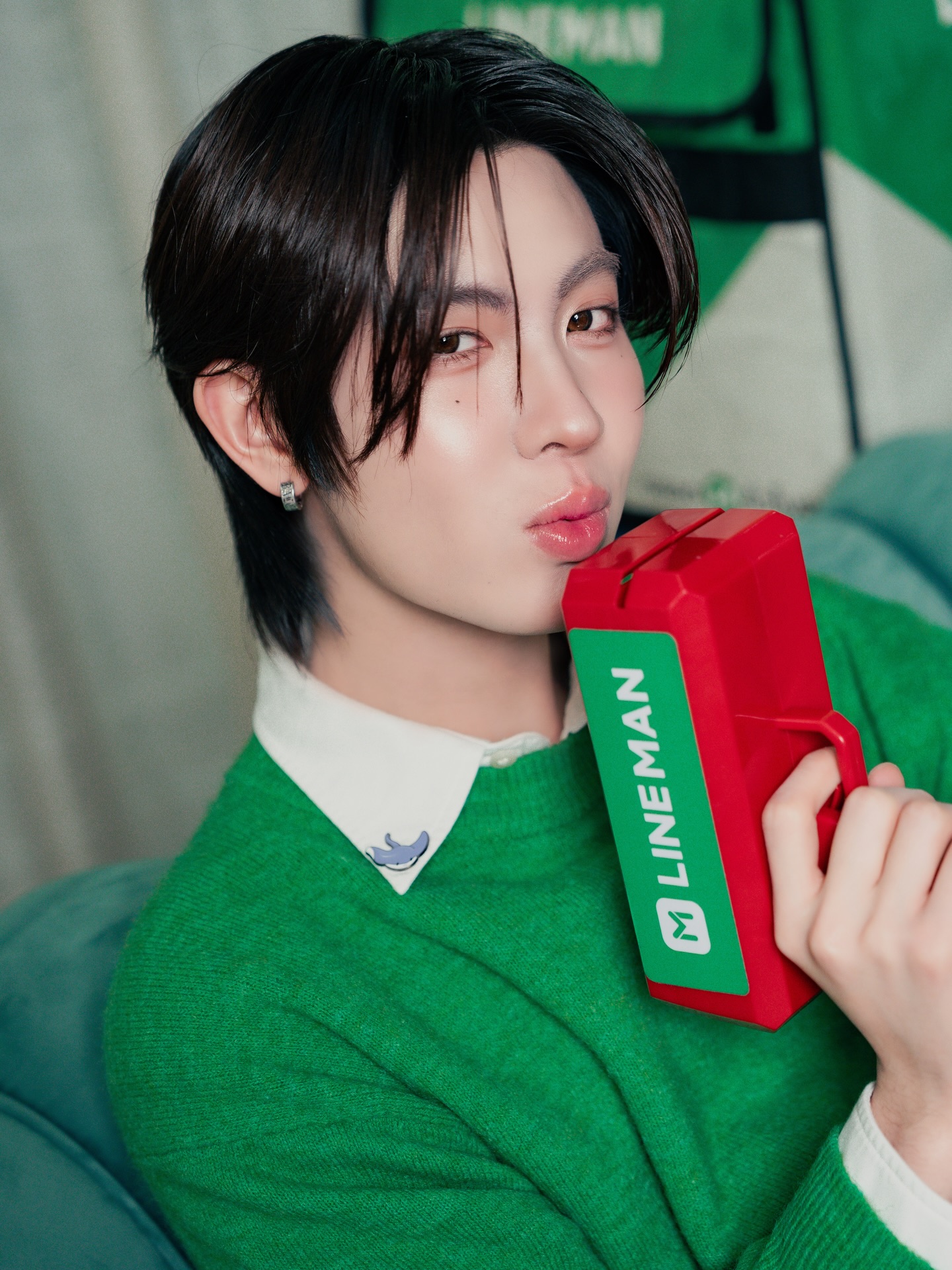 เฟิร์ส - วรรณกร เรืองรัตน์