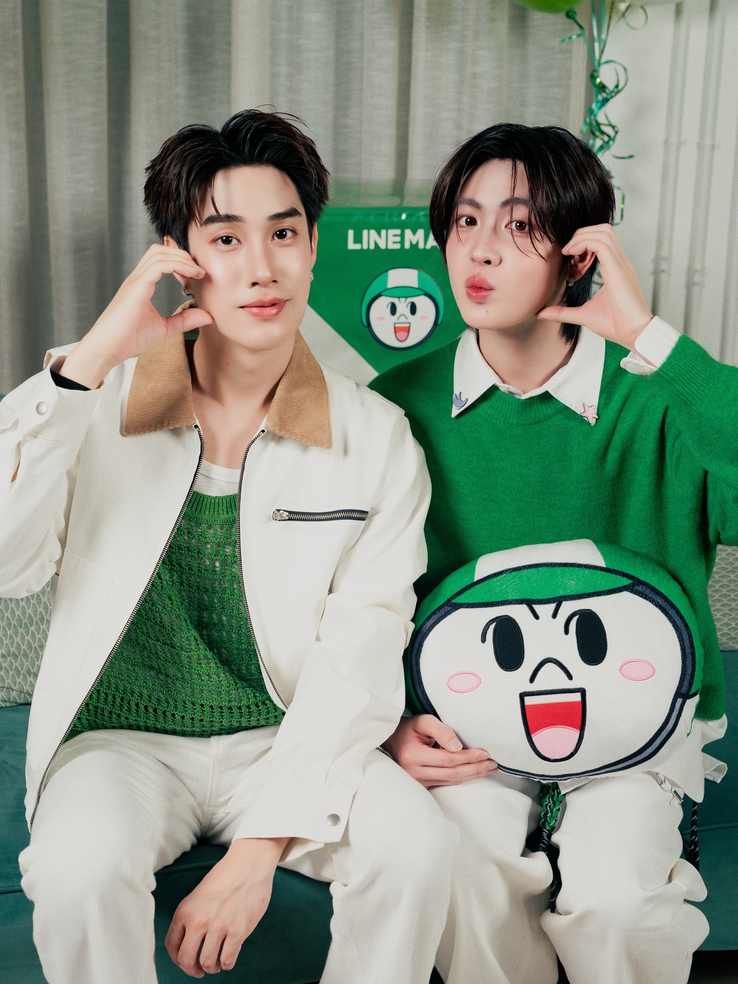 เฟิร์ส - วรรณกร เรืองรัตน์